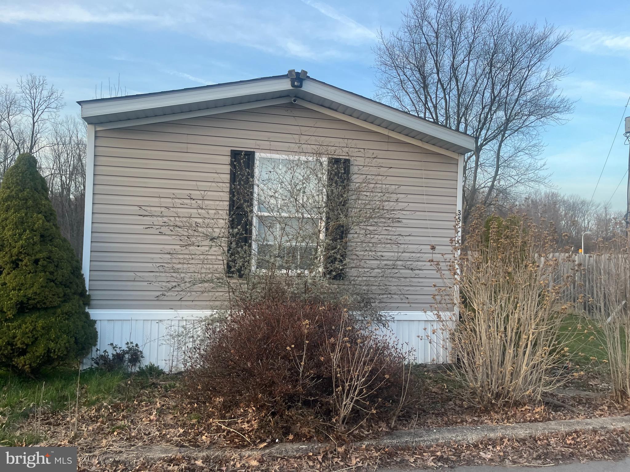 LAZY ACRES MHP - Residential