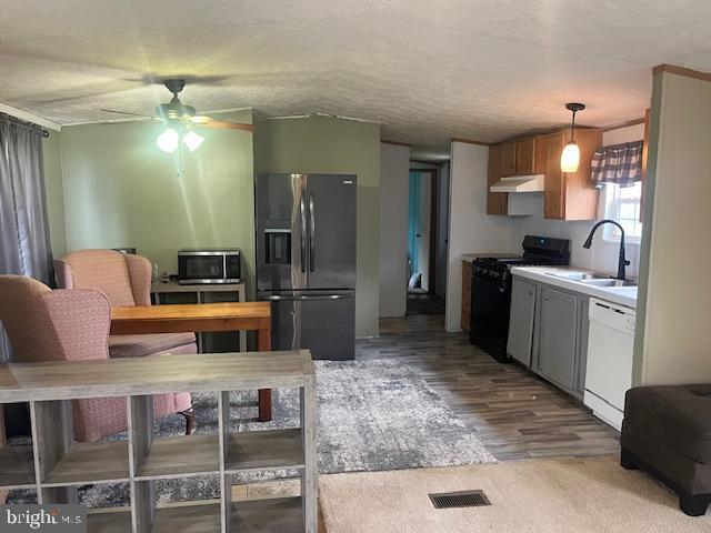 LAZY ACRES MHP - Residential