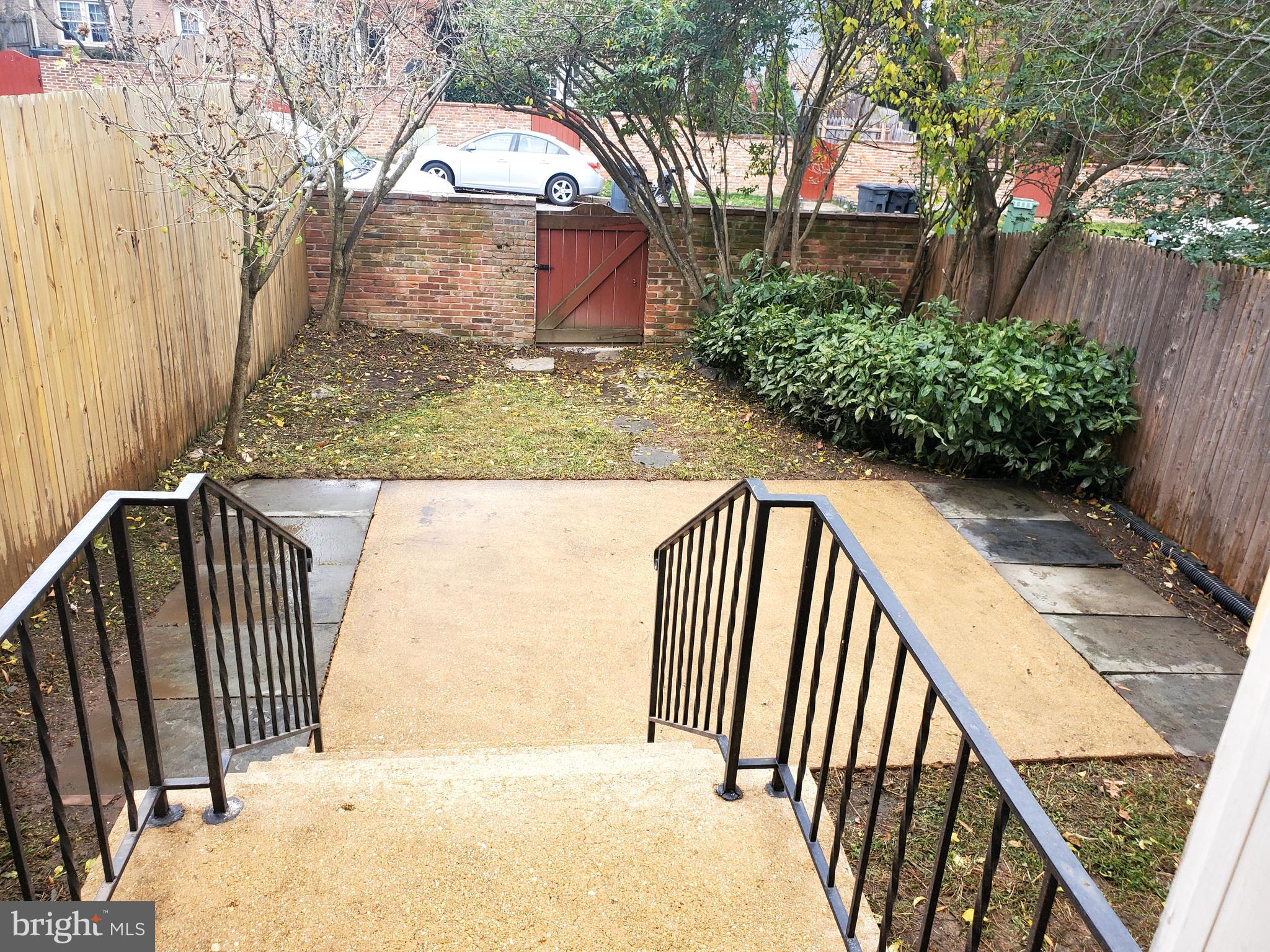 KINGS MANOR TOWNE HOUSES - Residential Lease