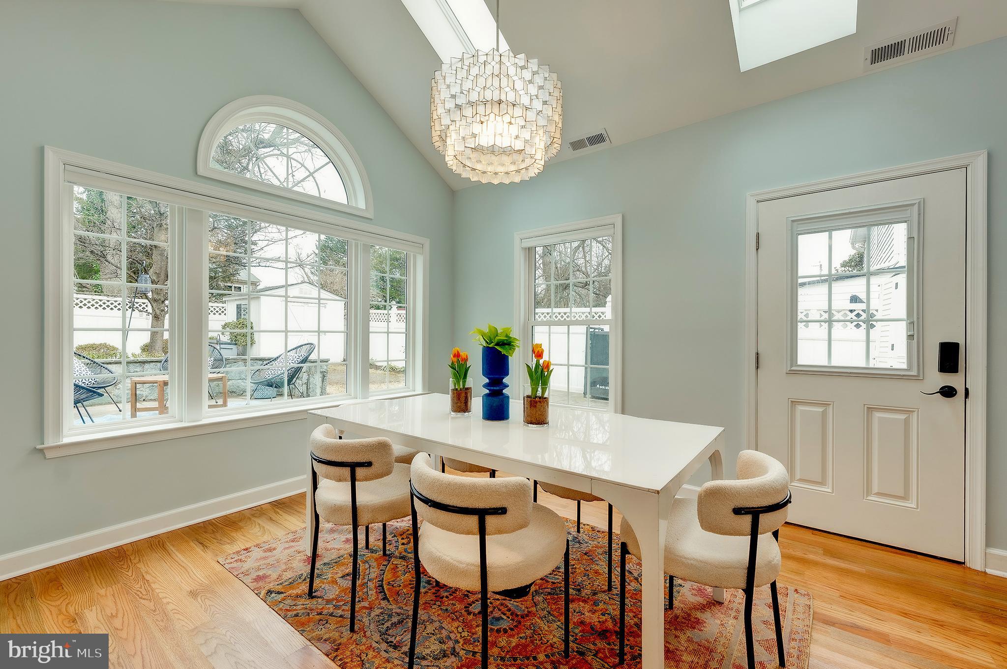 ROSEMONT - Residential