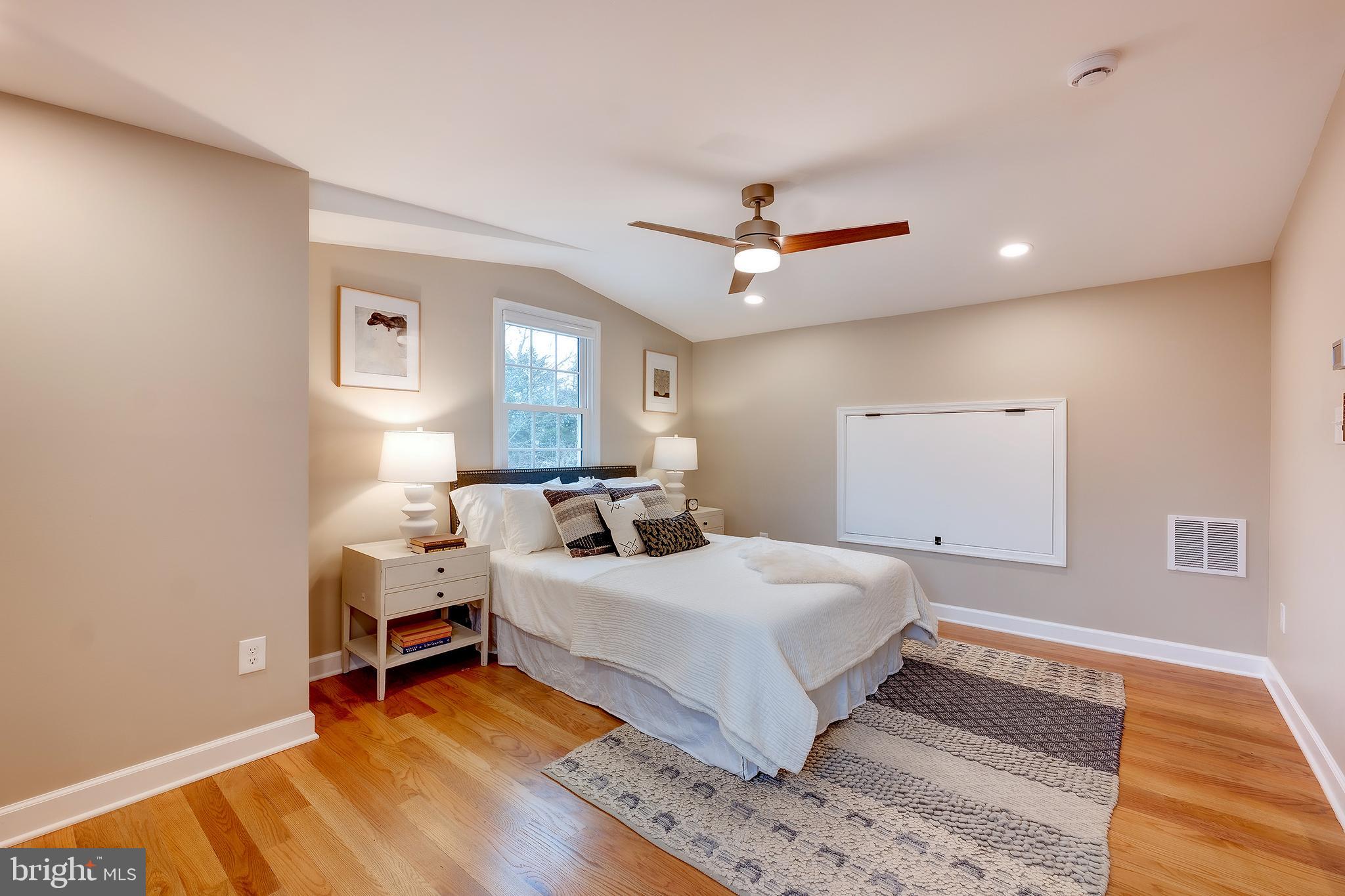 ROSEMONT - Residential