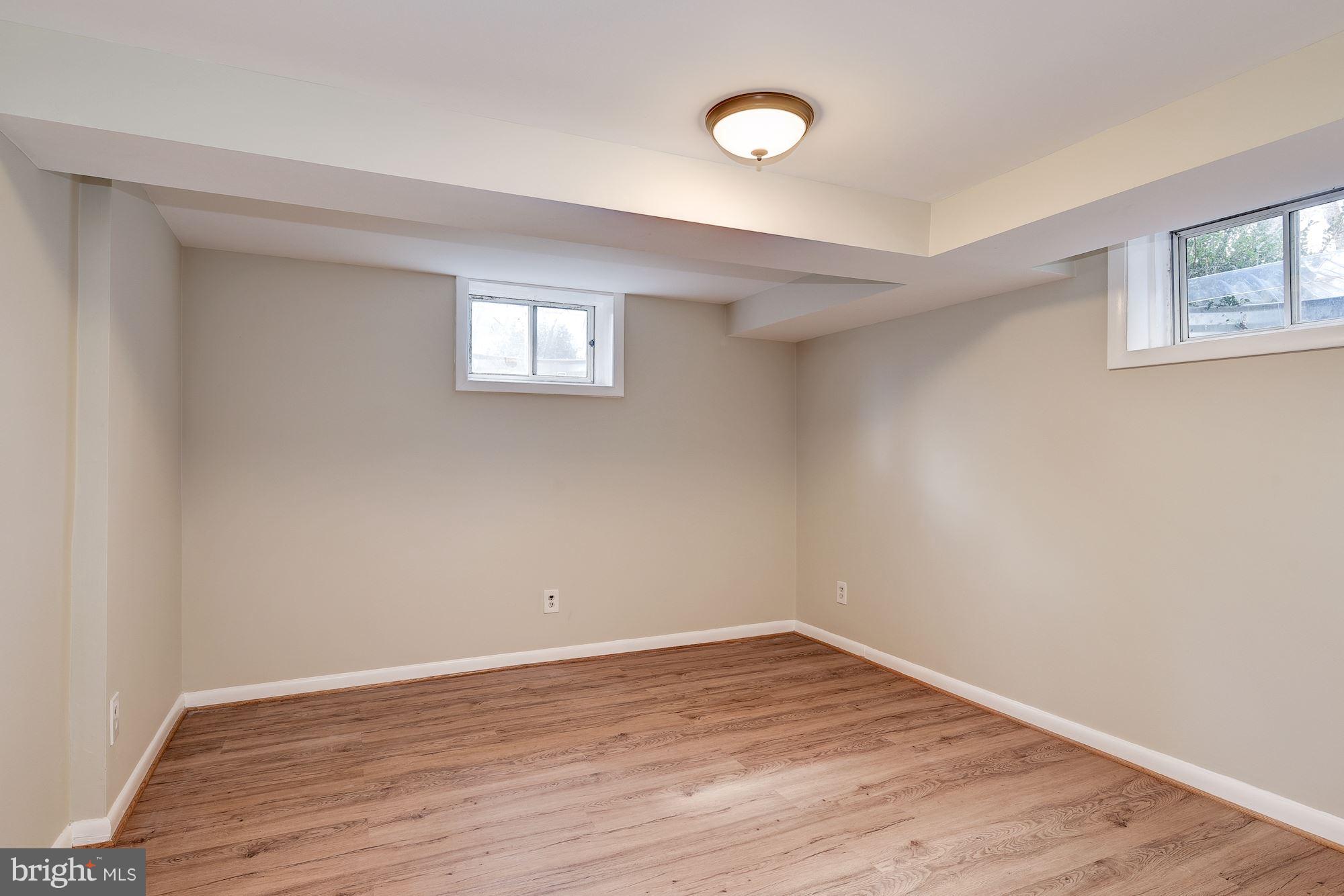 ROCKY BROOK PARK - Residential