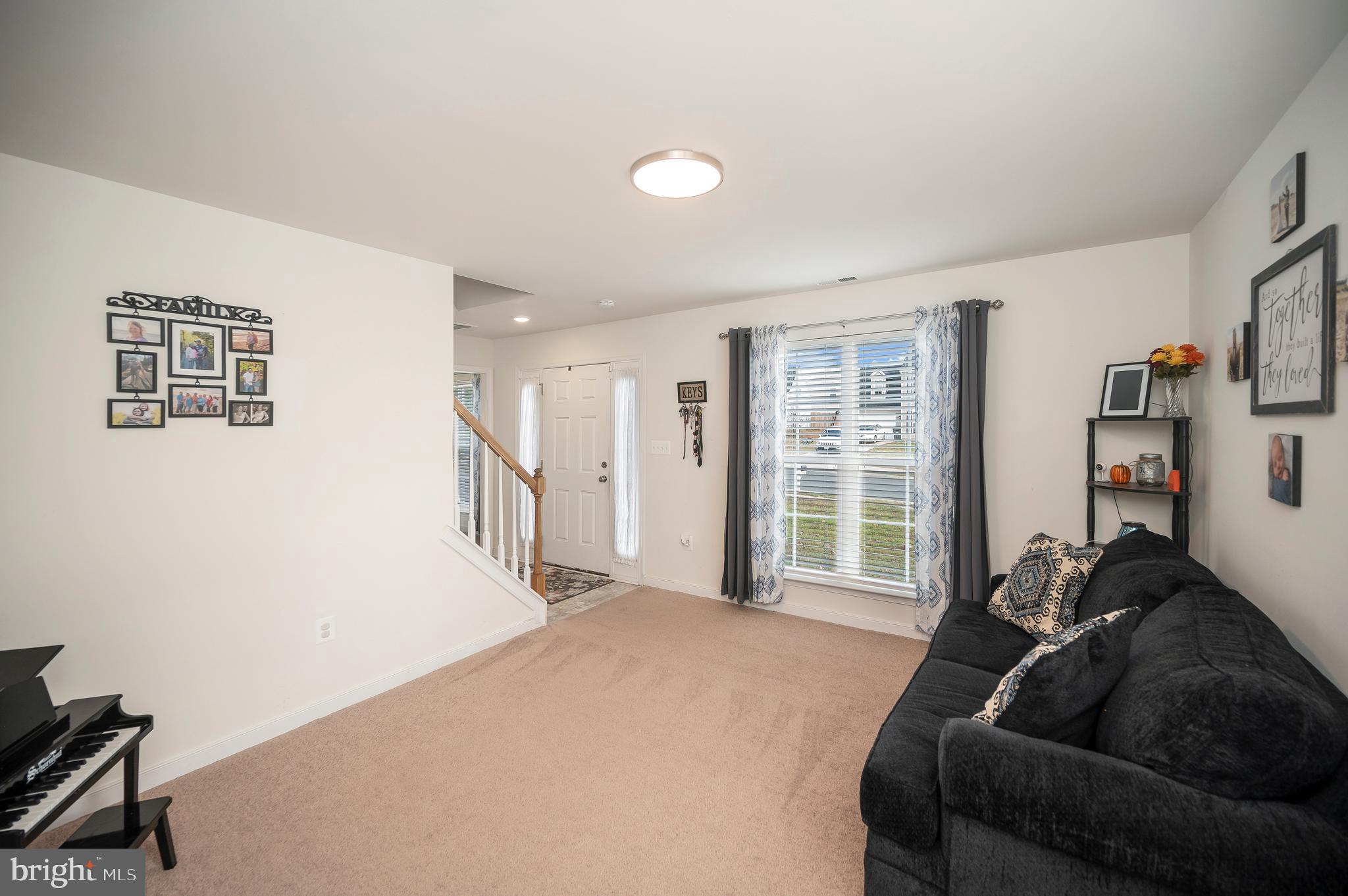 COUNTRYSIDE - Residential