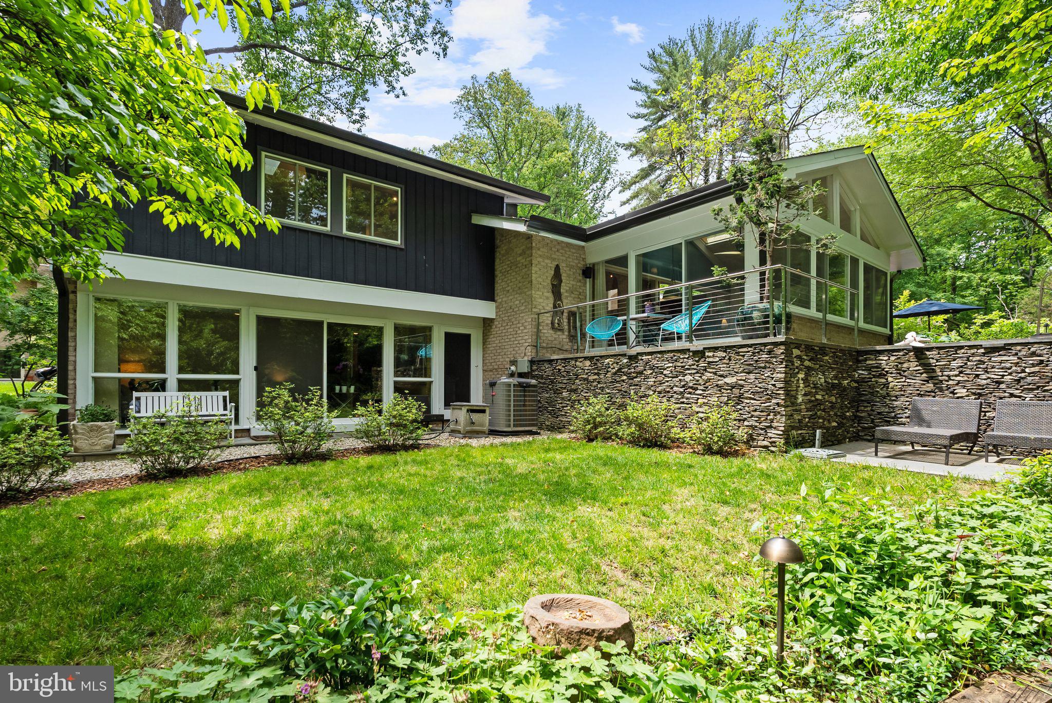 CARDEROCK SPRINGS - Residential