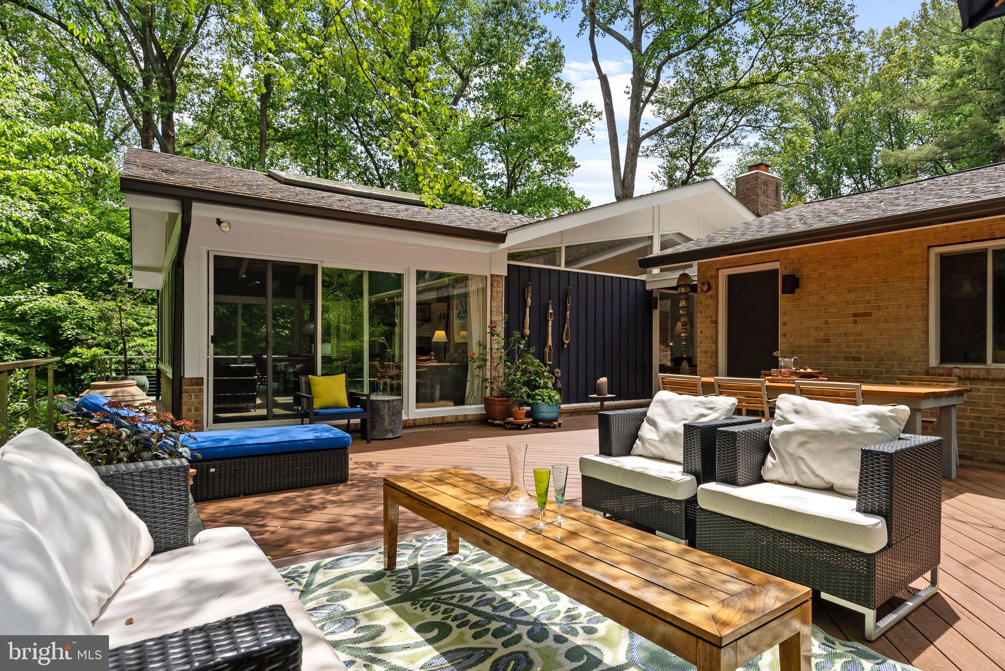 CARDEROCK SPRINGS - Residential