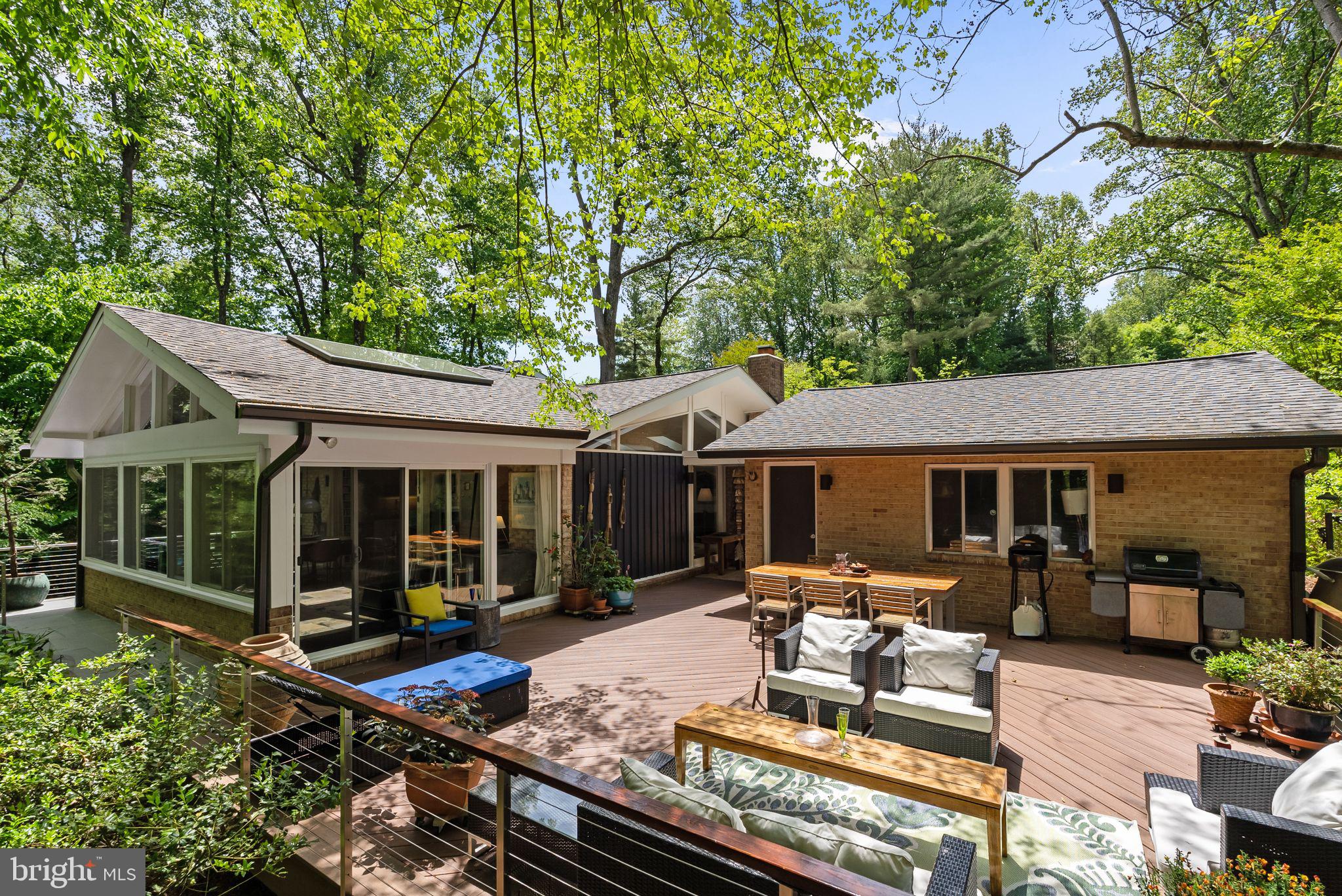 CARDEROCK SPRINGS - Residential