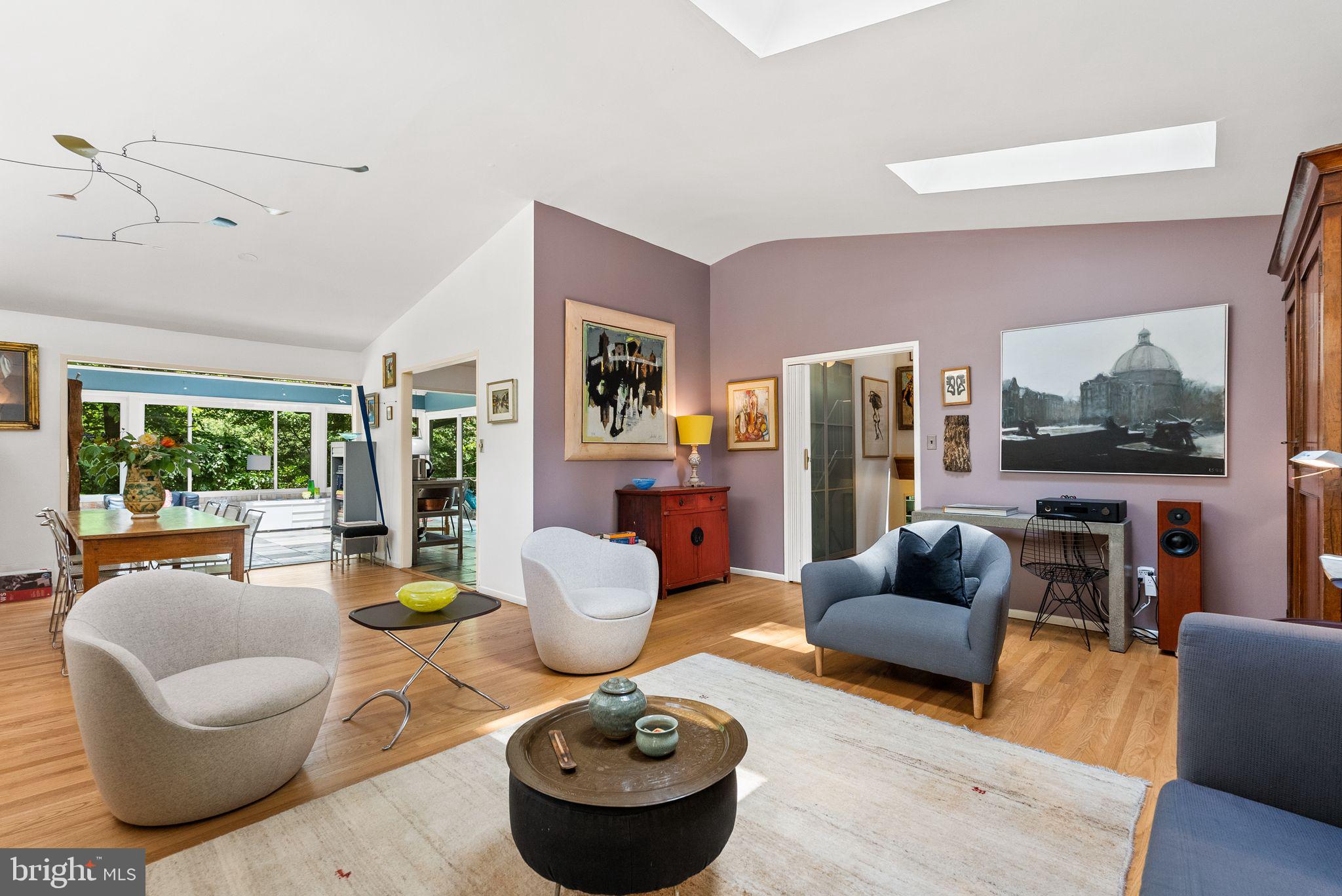 CARDEROCK SPRINGS - Residential