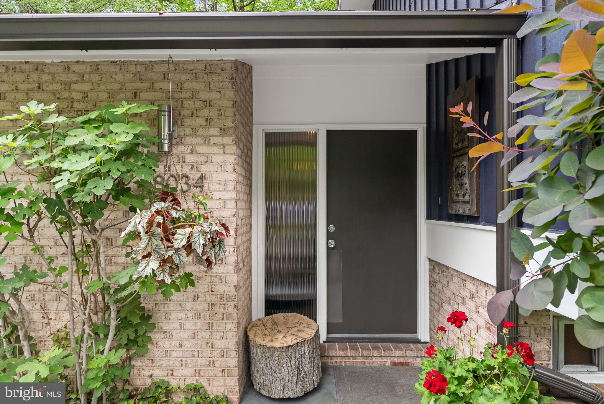 CARDEROCK SPRINGS - Residential