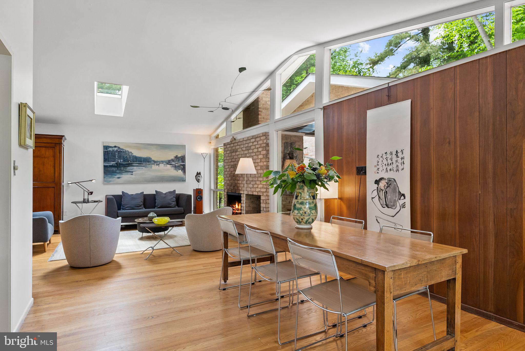 CARDEROCK SPRINGS - Residential