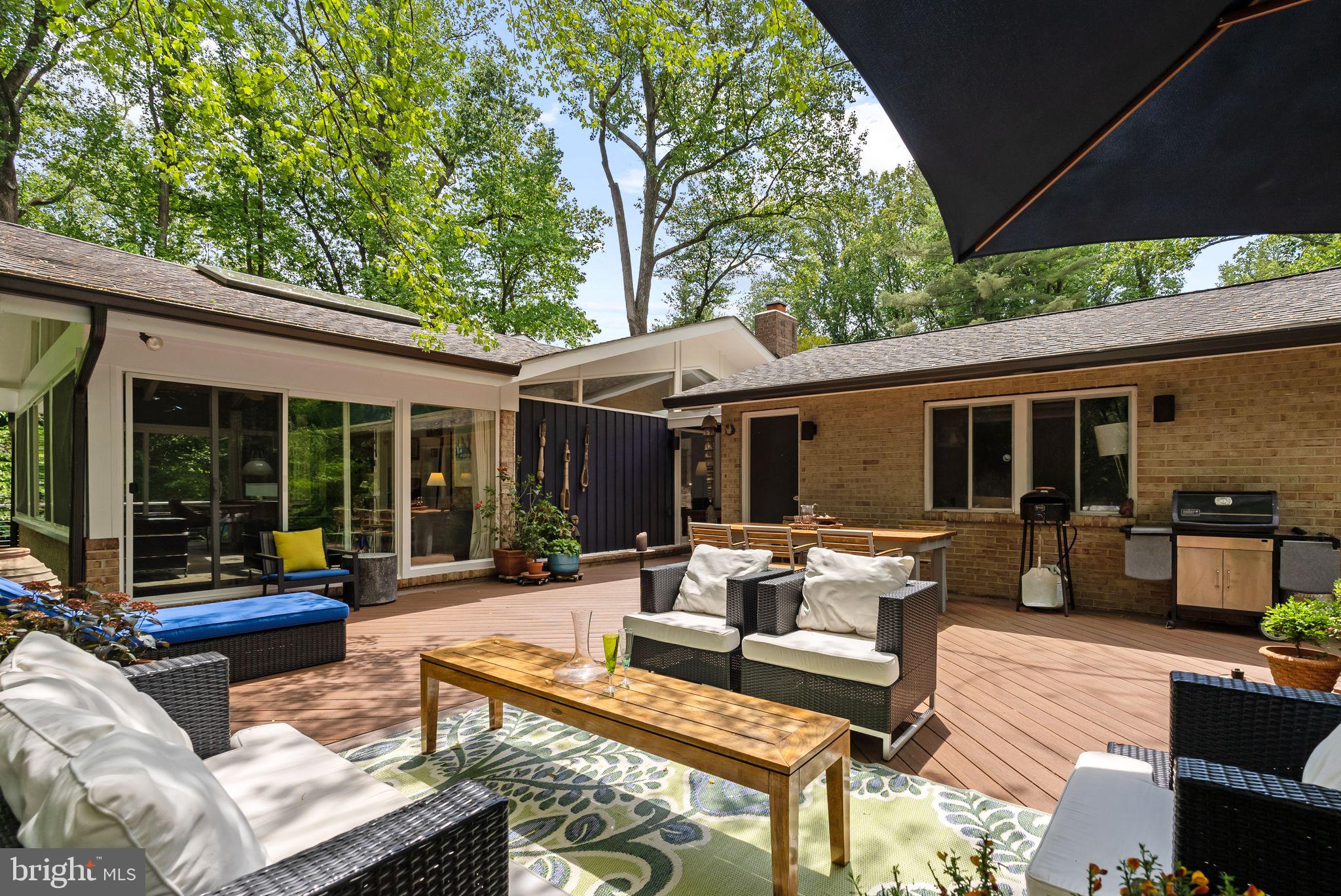 CARDEROCK SPRINGS - Residential