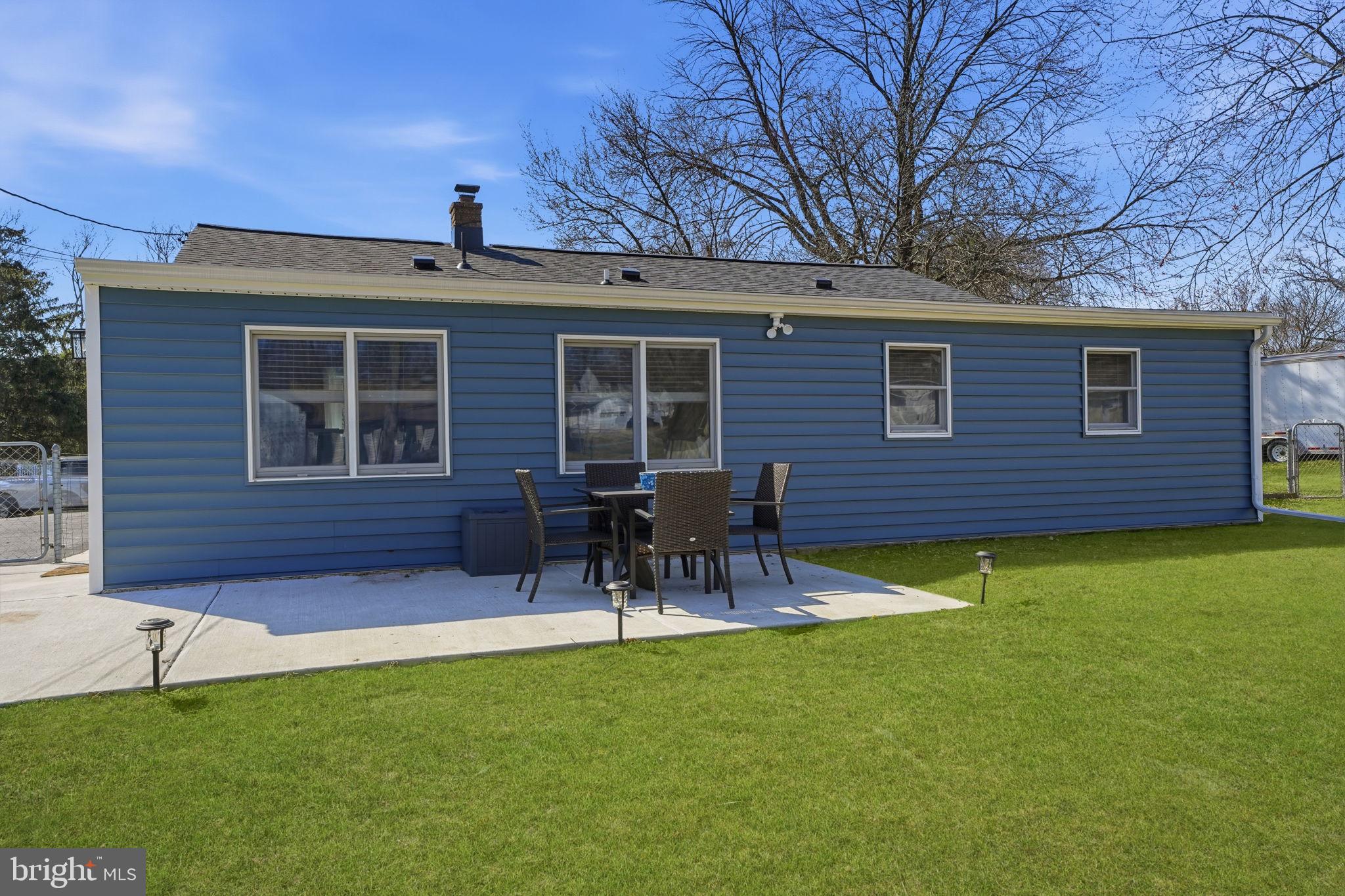 HAMPTON HILLS - Residential