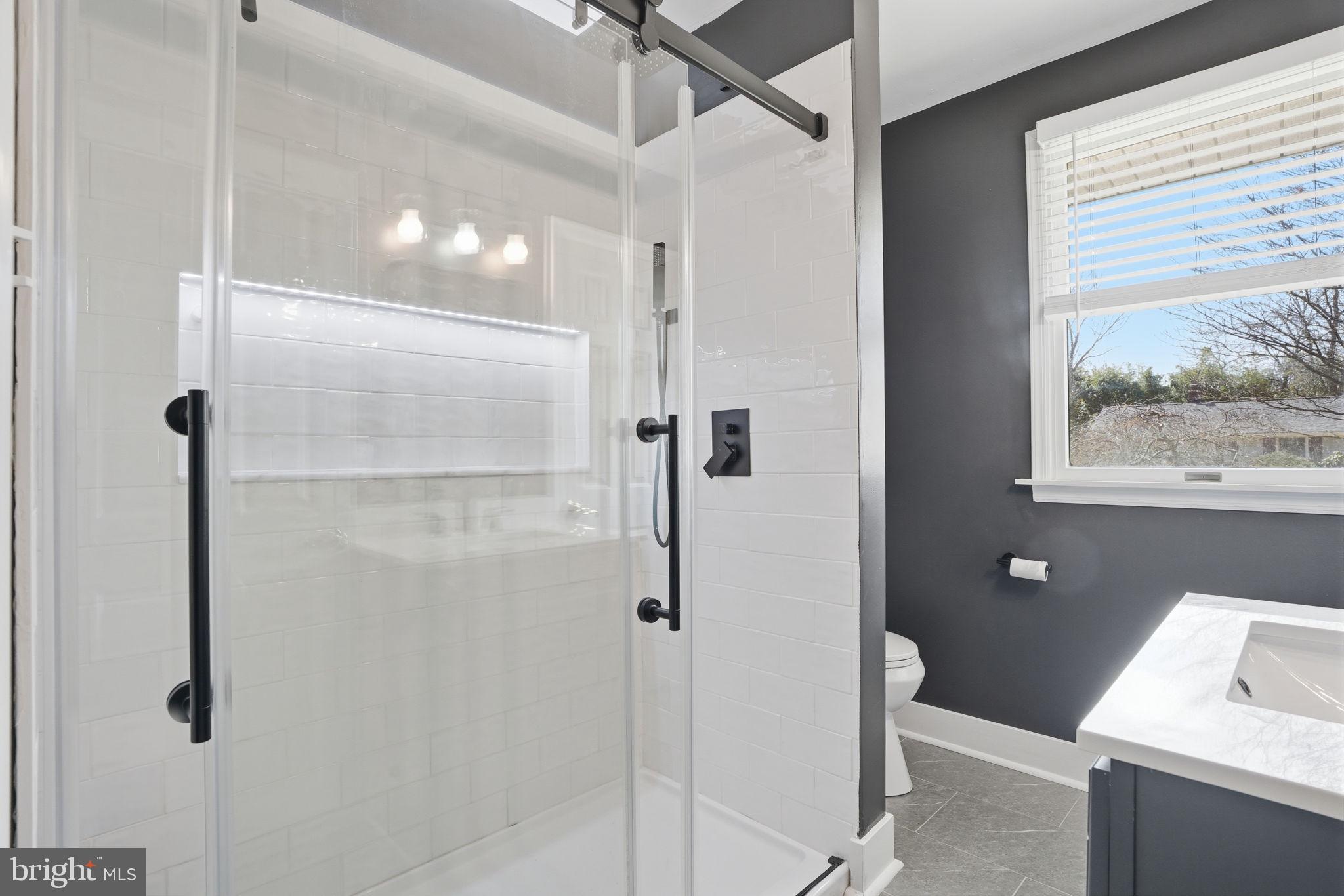 HAMPTON HILLS - Residential