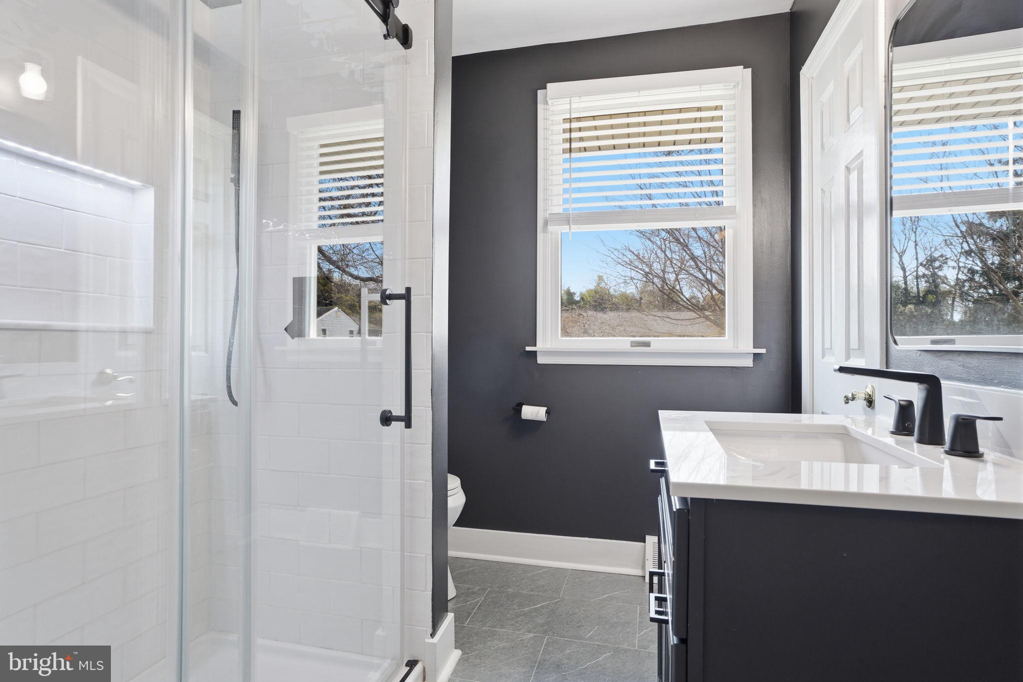 HAMPTON HILLS - Residential