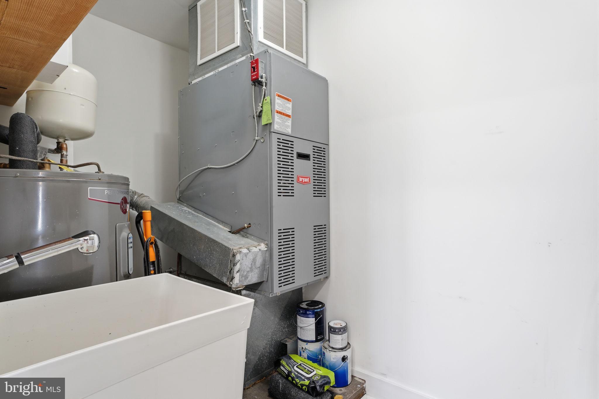 HAMPTON HILLS - Residential