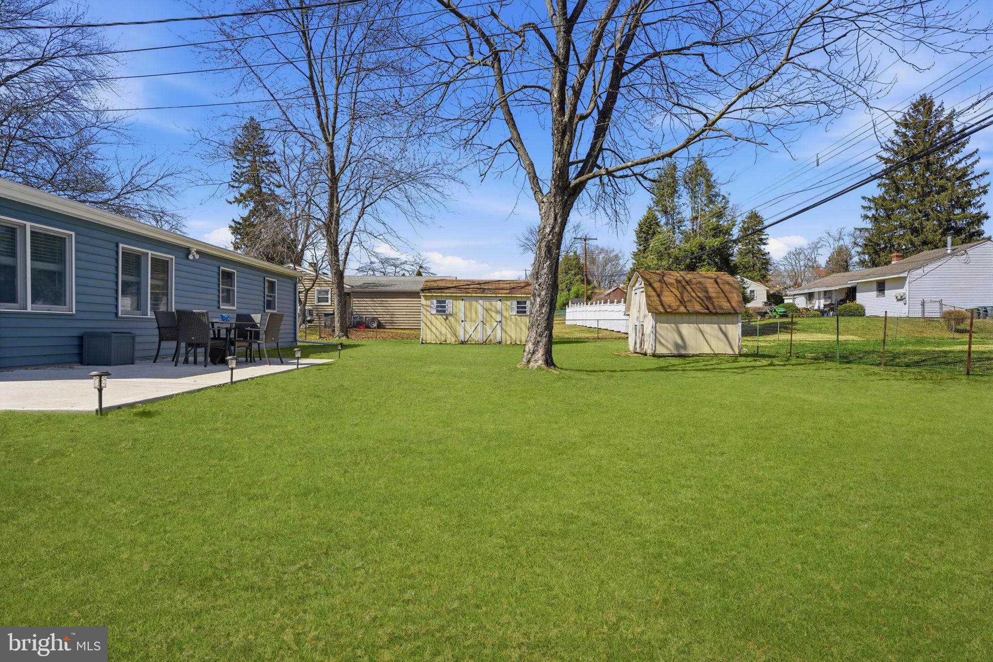 HAMPTON HILLS - Residential