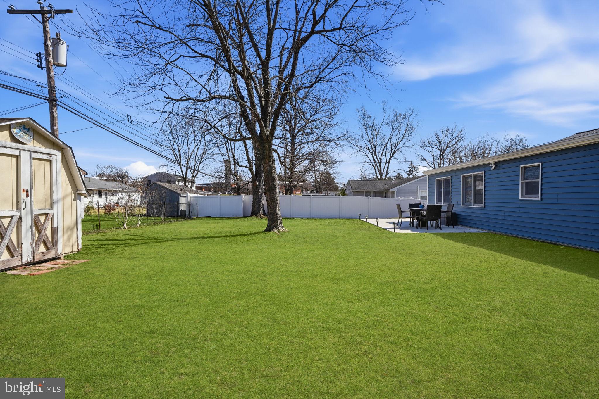 HAMPTON HILLS - Residential