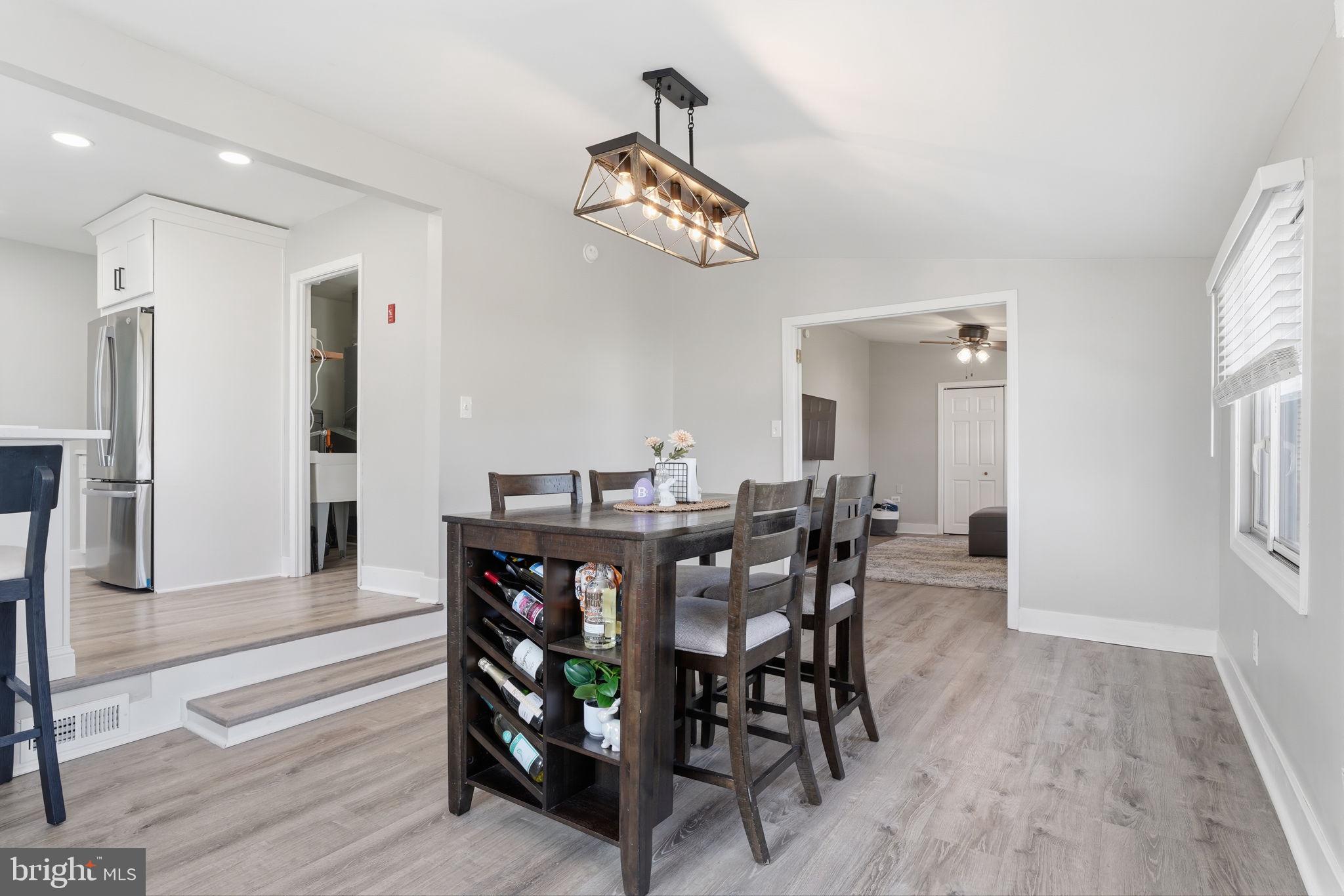 HAMPTON HILLS - Residential