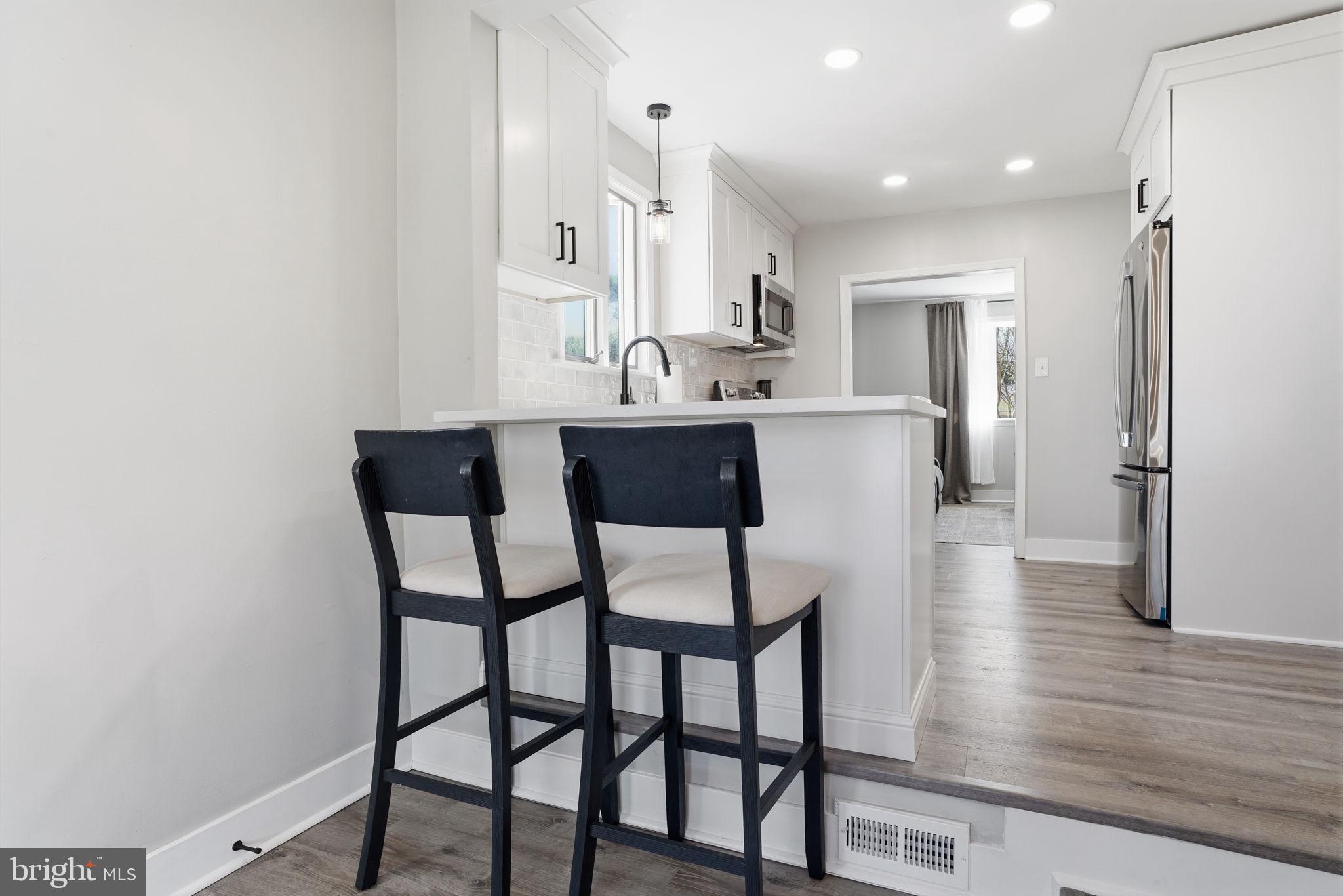 HAMPTON HILLS - Residential