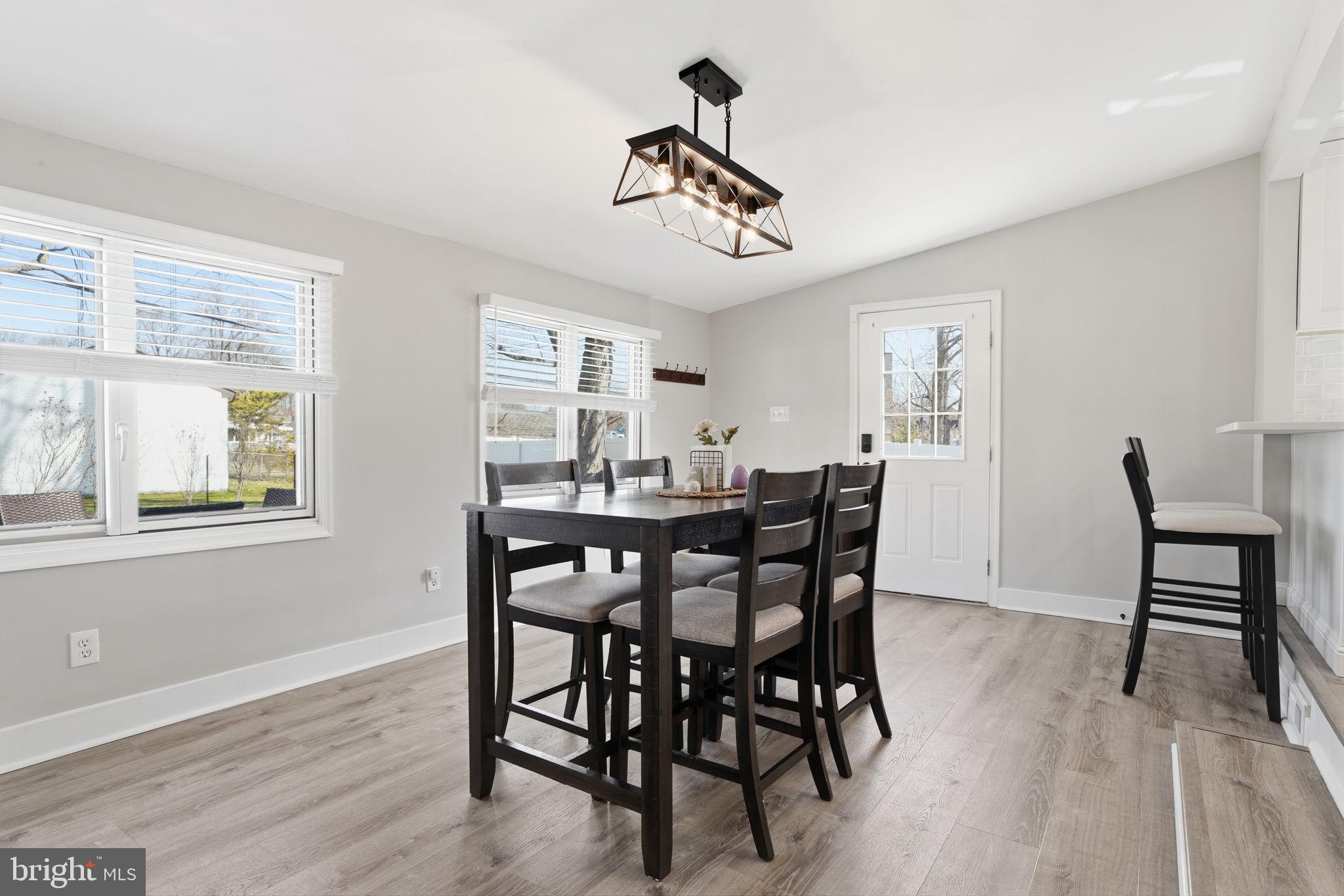 HAMPTON HILLS - Residential