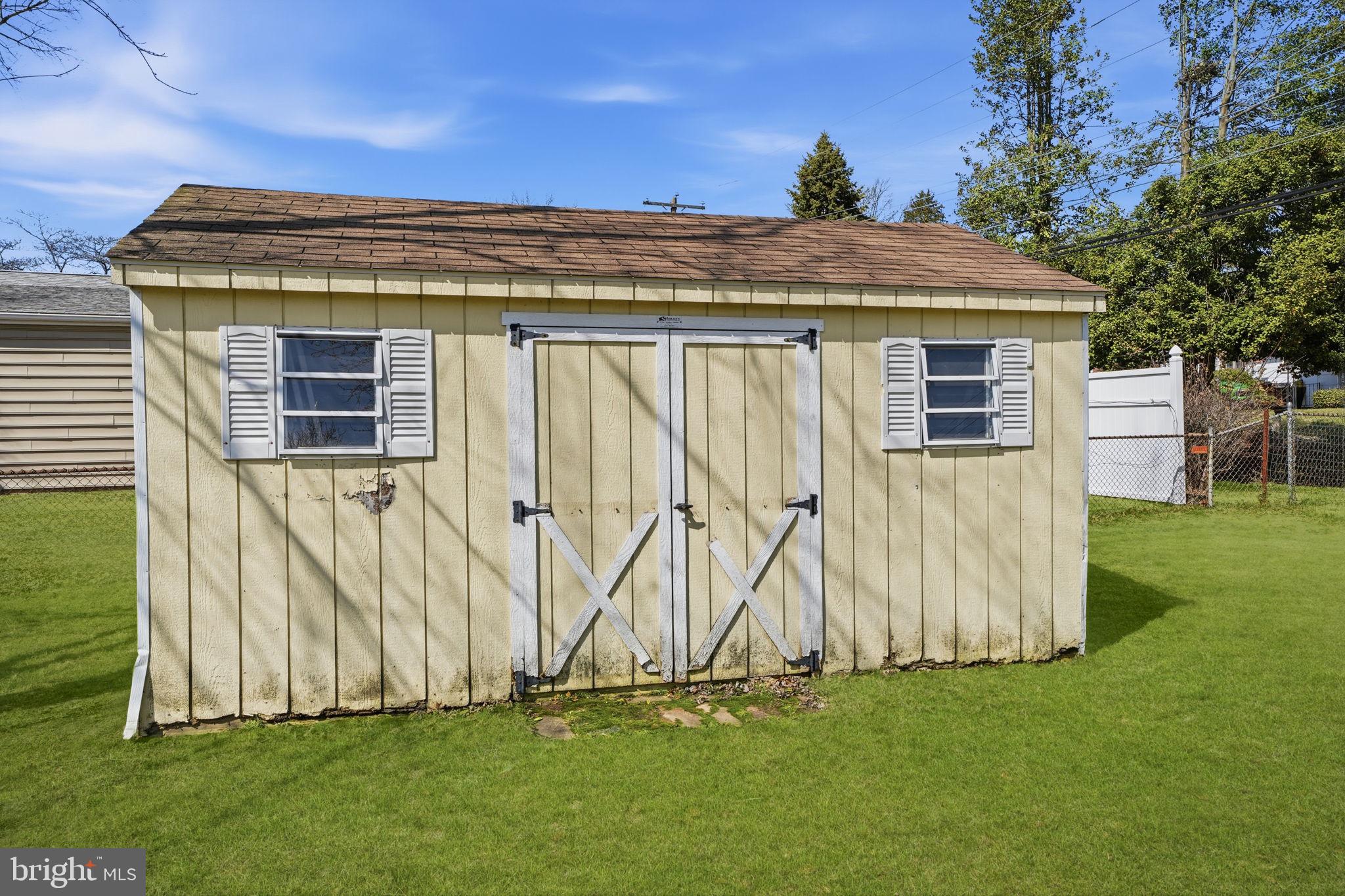 HAMPTON HILLS - Residential