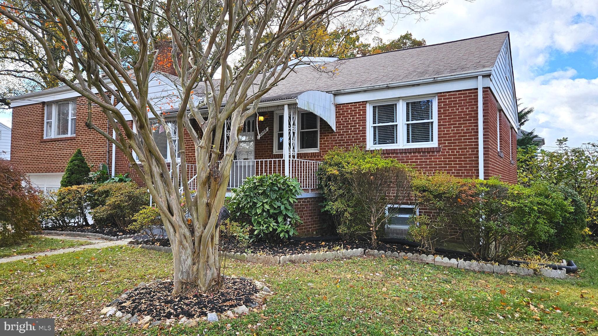 OAKLAND TERRACE - Residential
