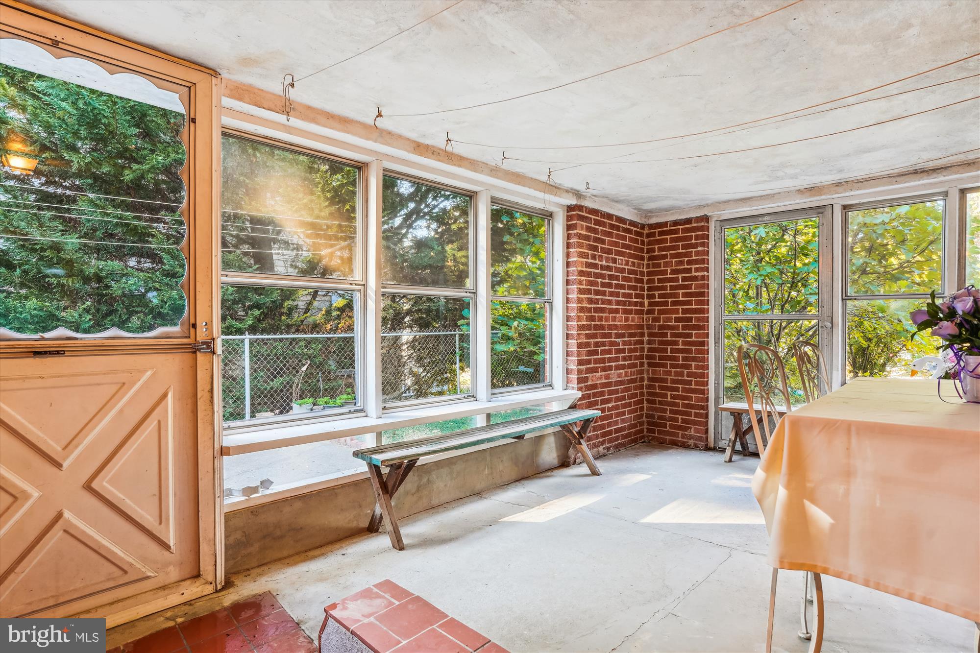 OAKLAND TERRACE - Residential