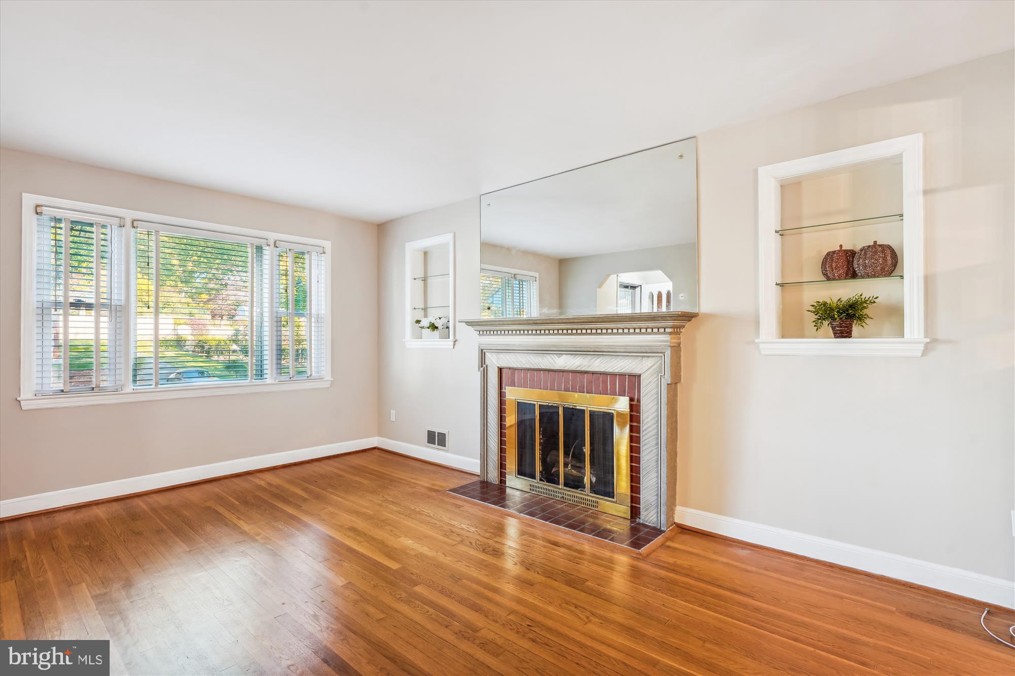 OAKLAND TERRACE - Residential