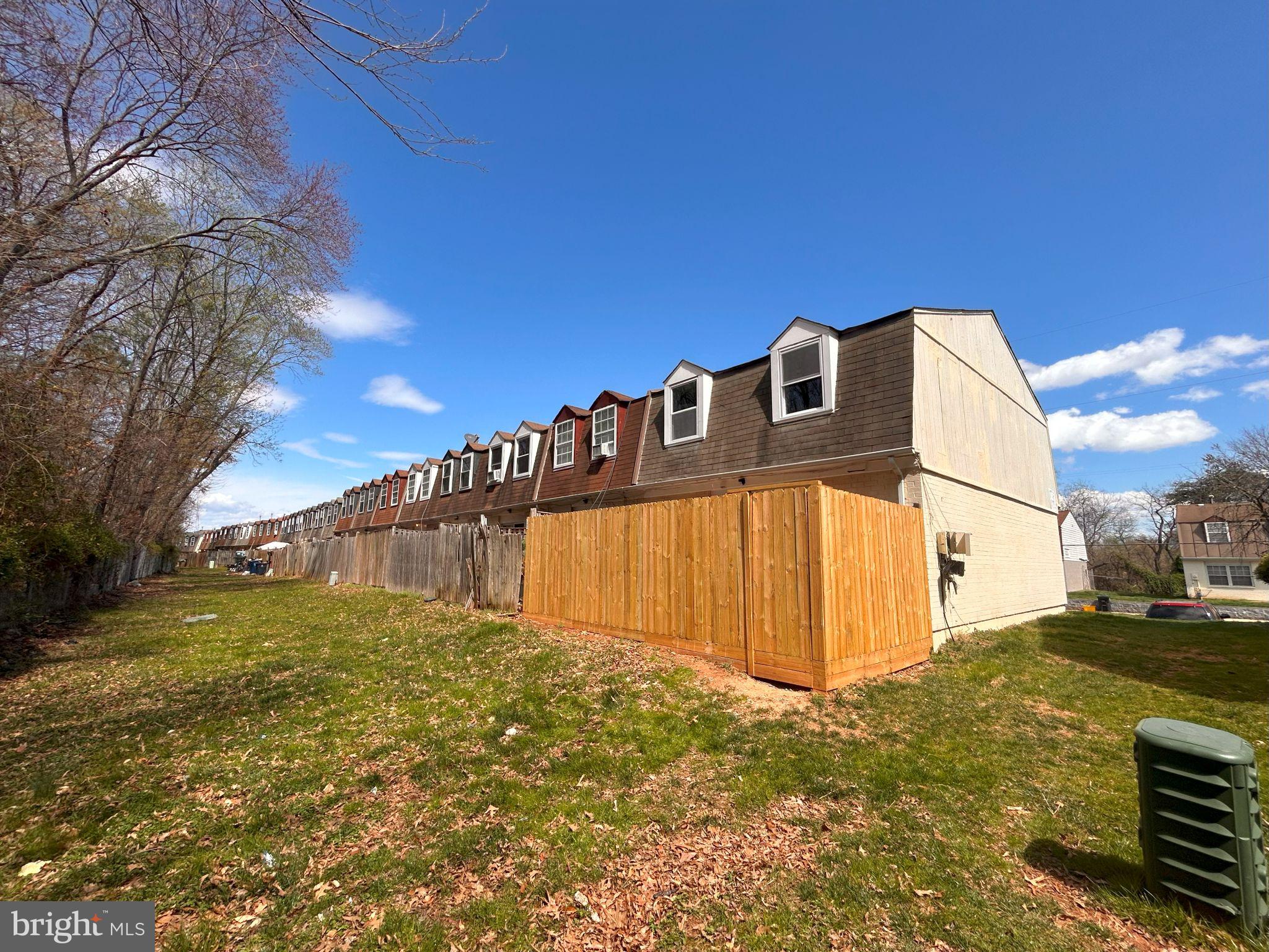 WINDMILL SQUARE - Residential Lease