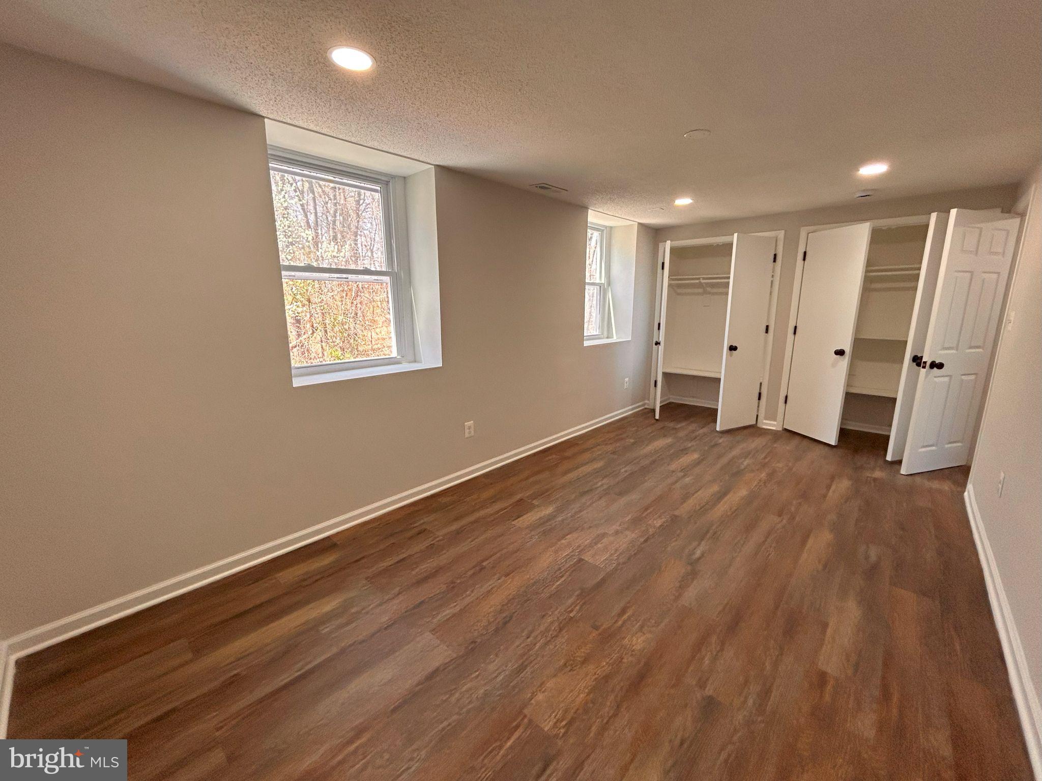 WINDMILL SQUARE - Residential Lease