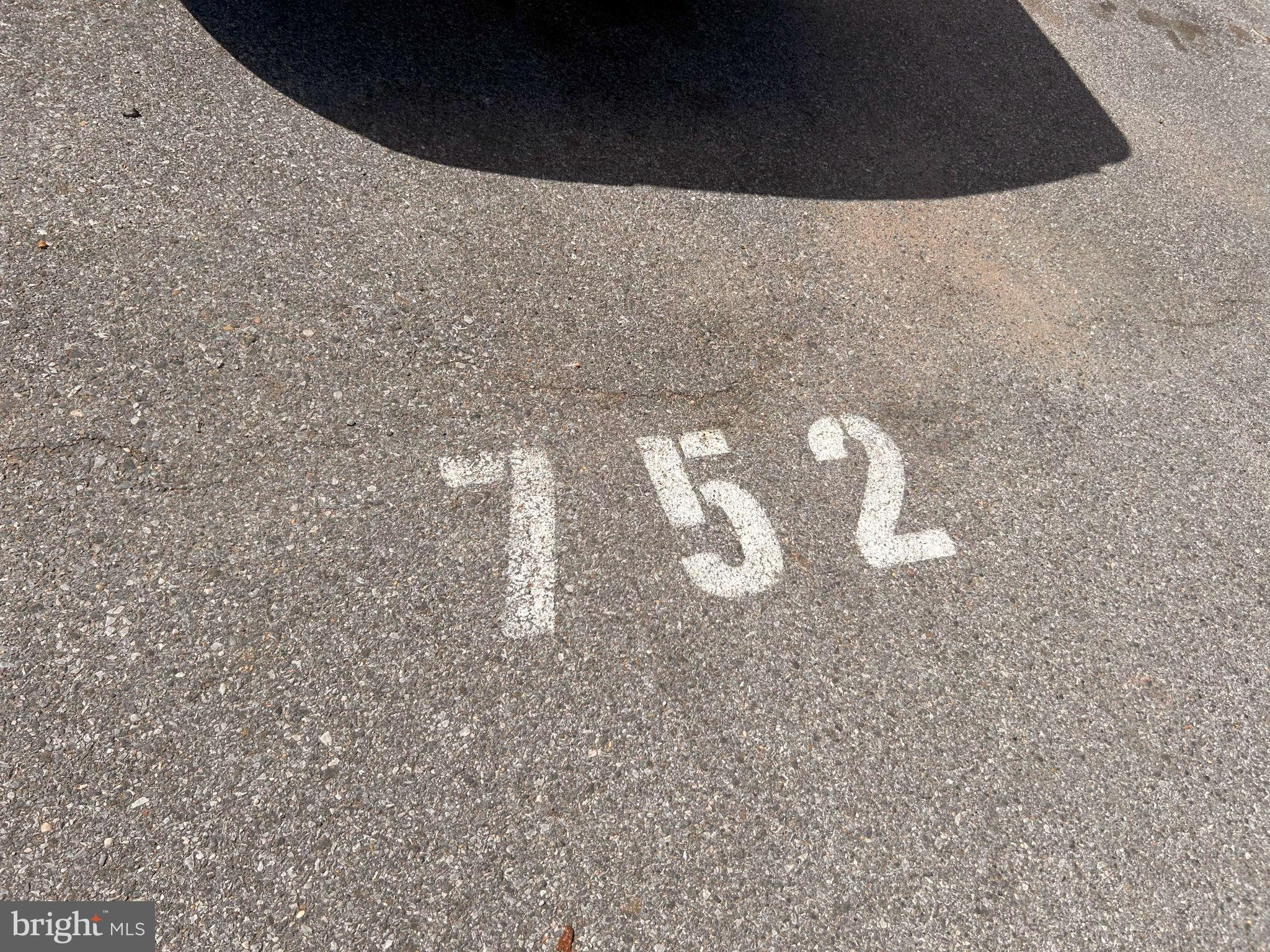 WINDMILL SQUARE - Residential Lease