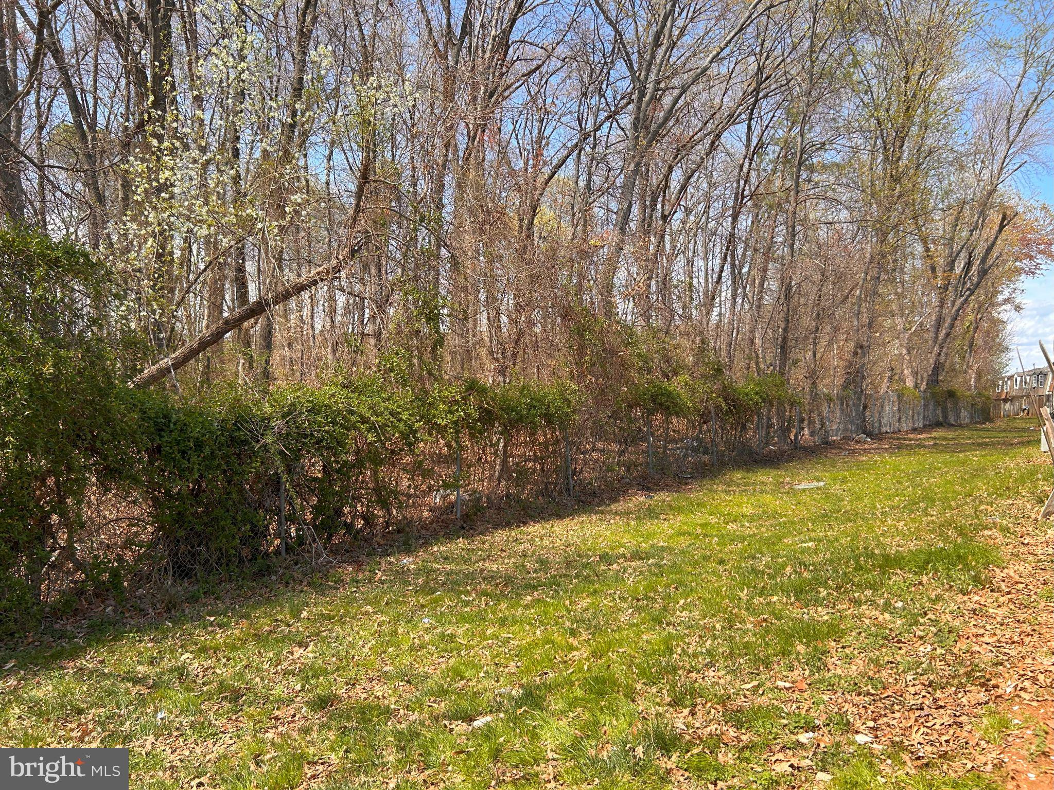 WINDMILL SQUARE - Residential Lease