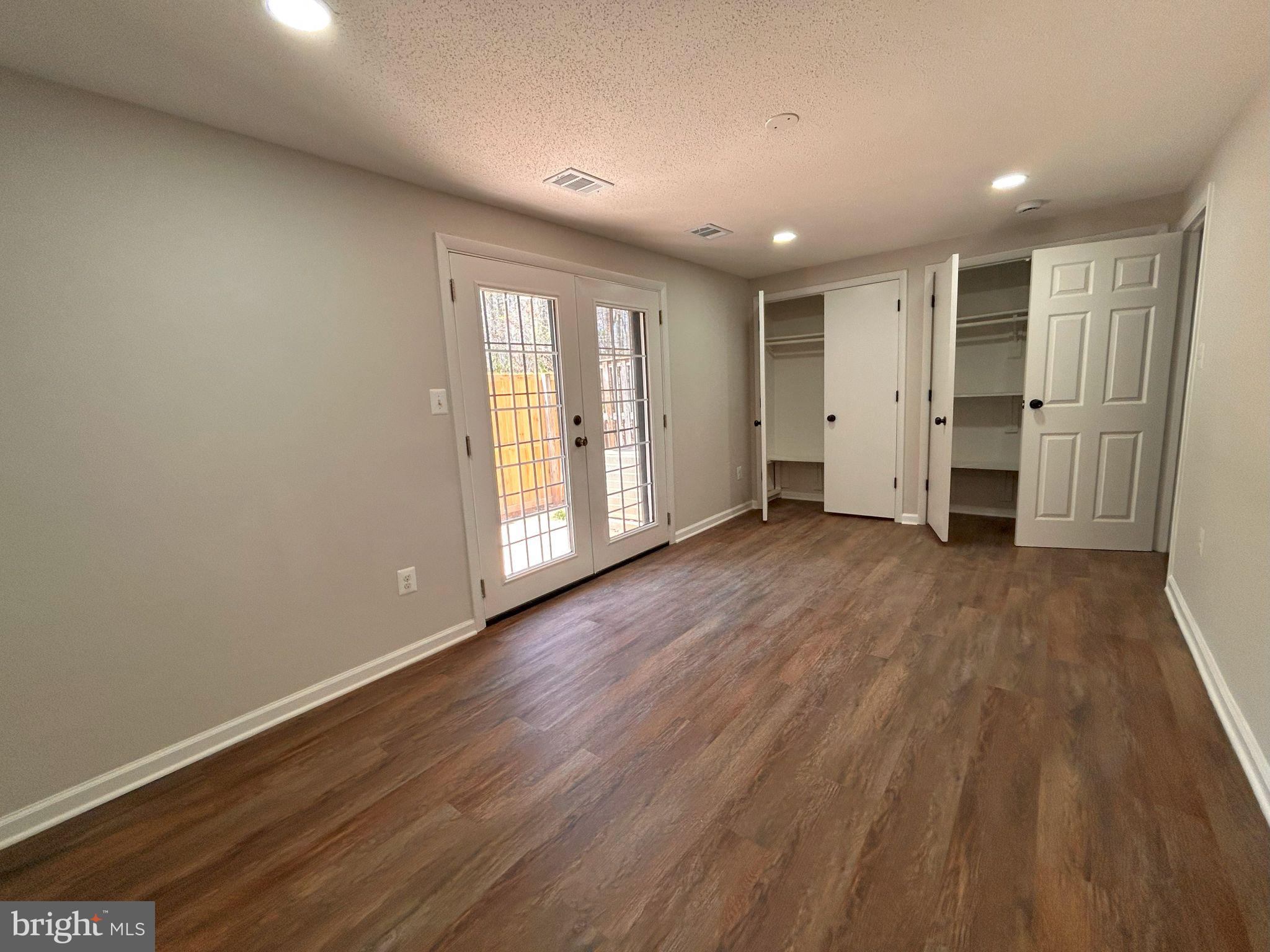 WINDMILL SQUARE - Residential Lease