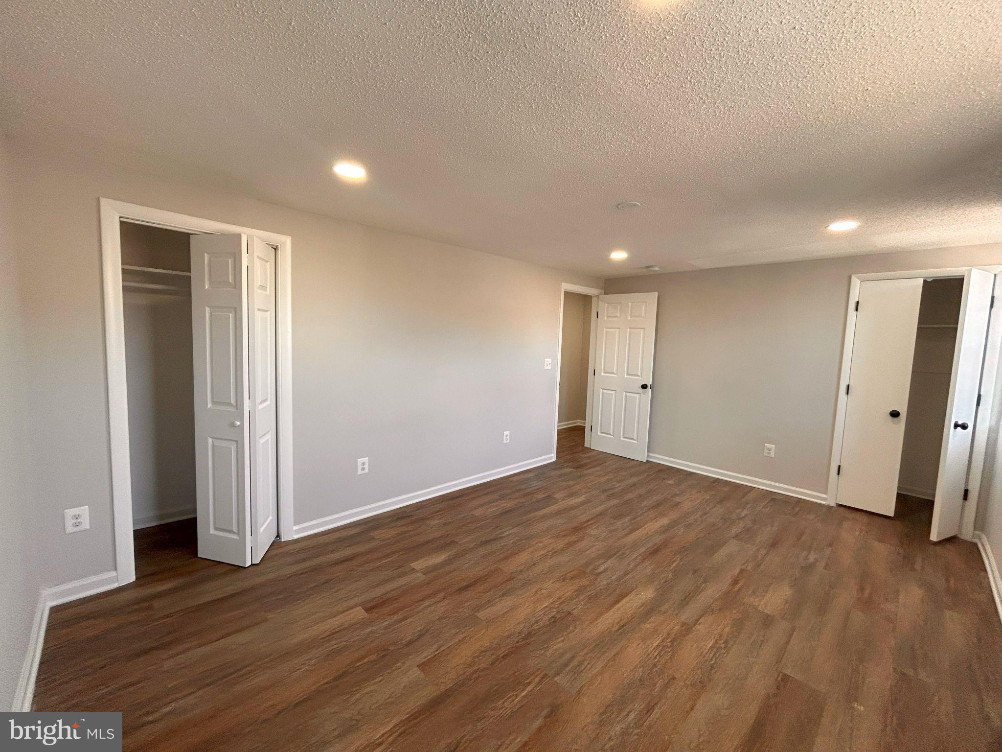 WINDMILL SQUARE - Residential Lease