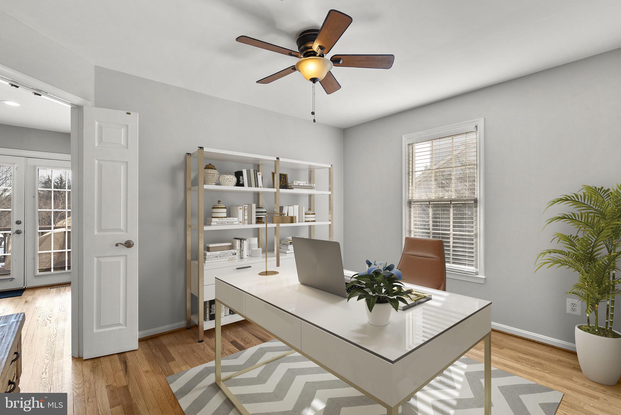 HOLLY POINTE - Residential