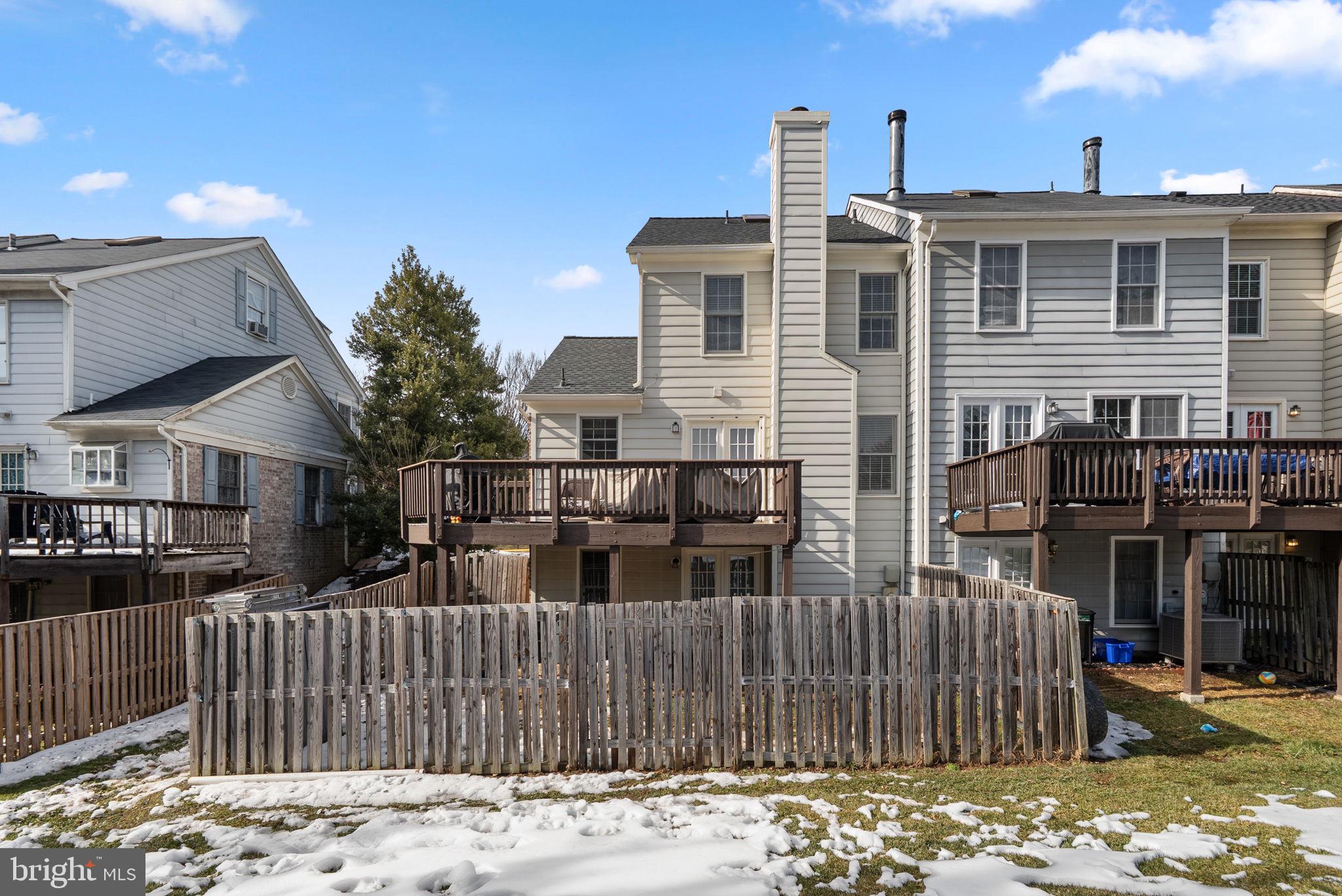 HOLLY POINTE - Residential