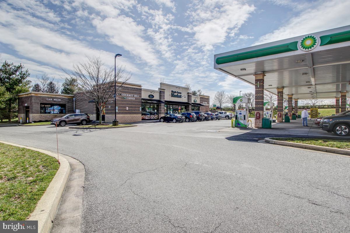 MAPLE LAWN FARMS - Residential