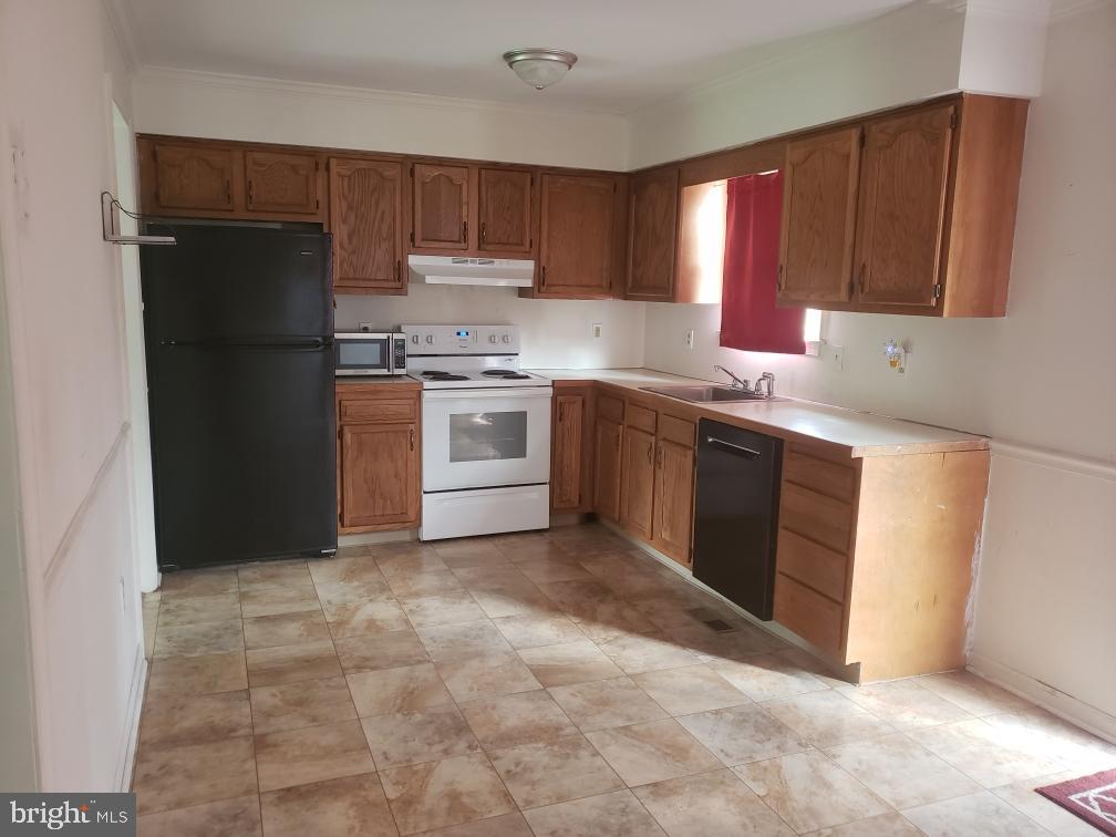 WEST CREEK VILLAGE - Residential