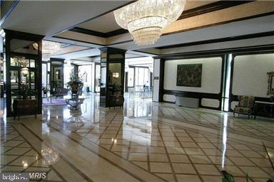 PROMENADE TOWERS - Residential Lease