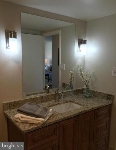 PROMENADE TOWERS - Residential Lease