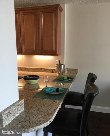 PROMENADE TOWERS - Residential Lease