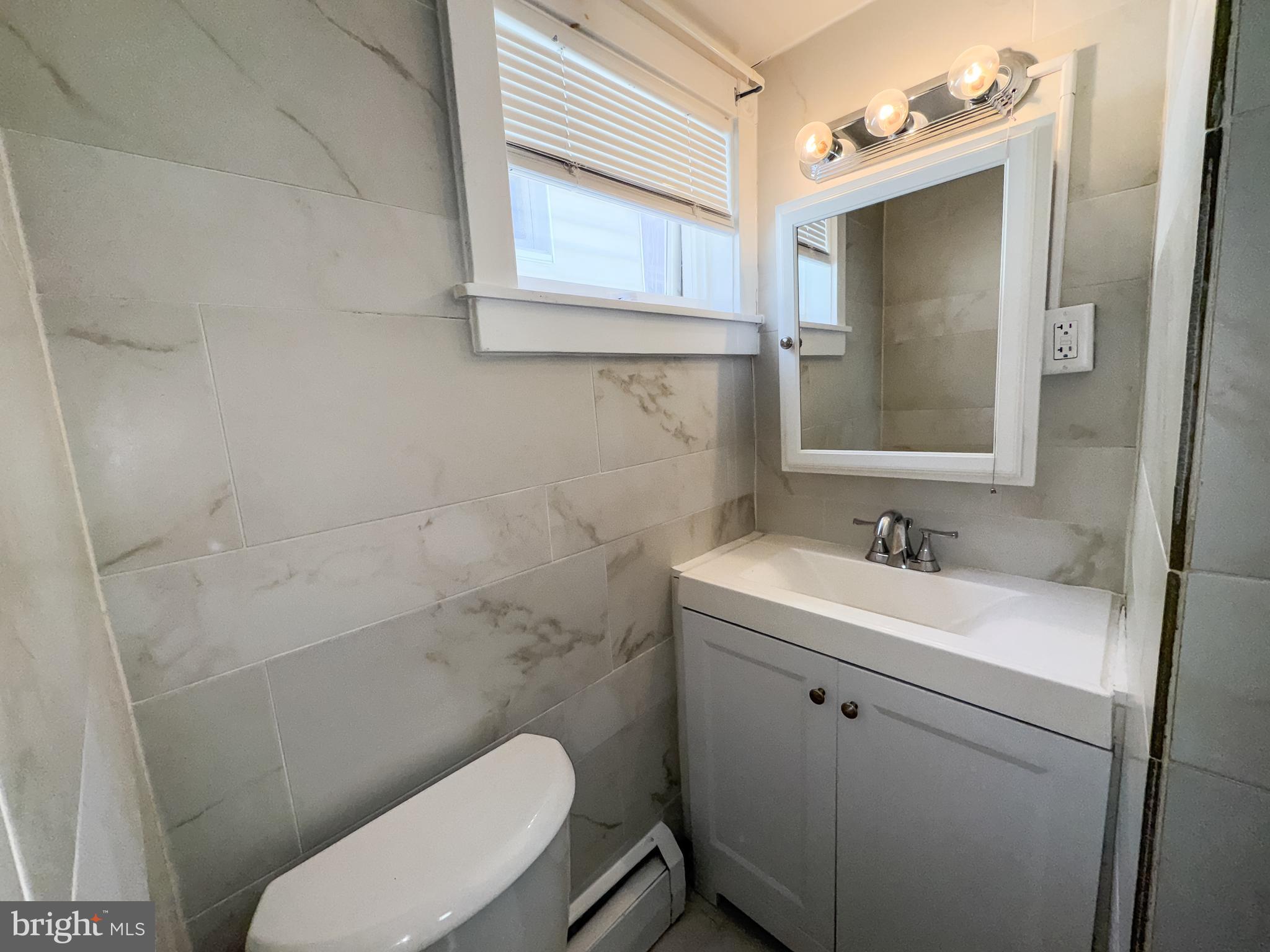 GREENWOOD HILL - Residential Lease