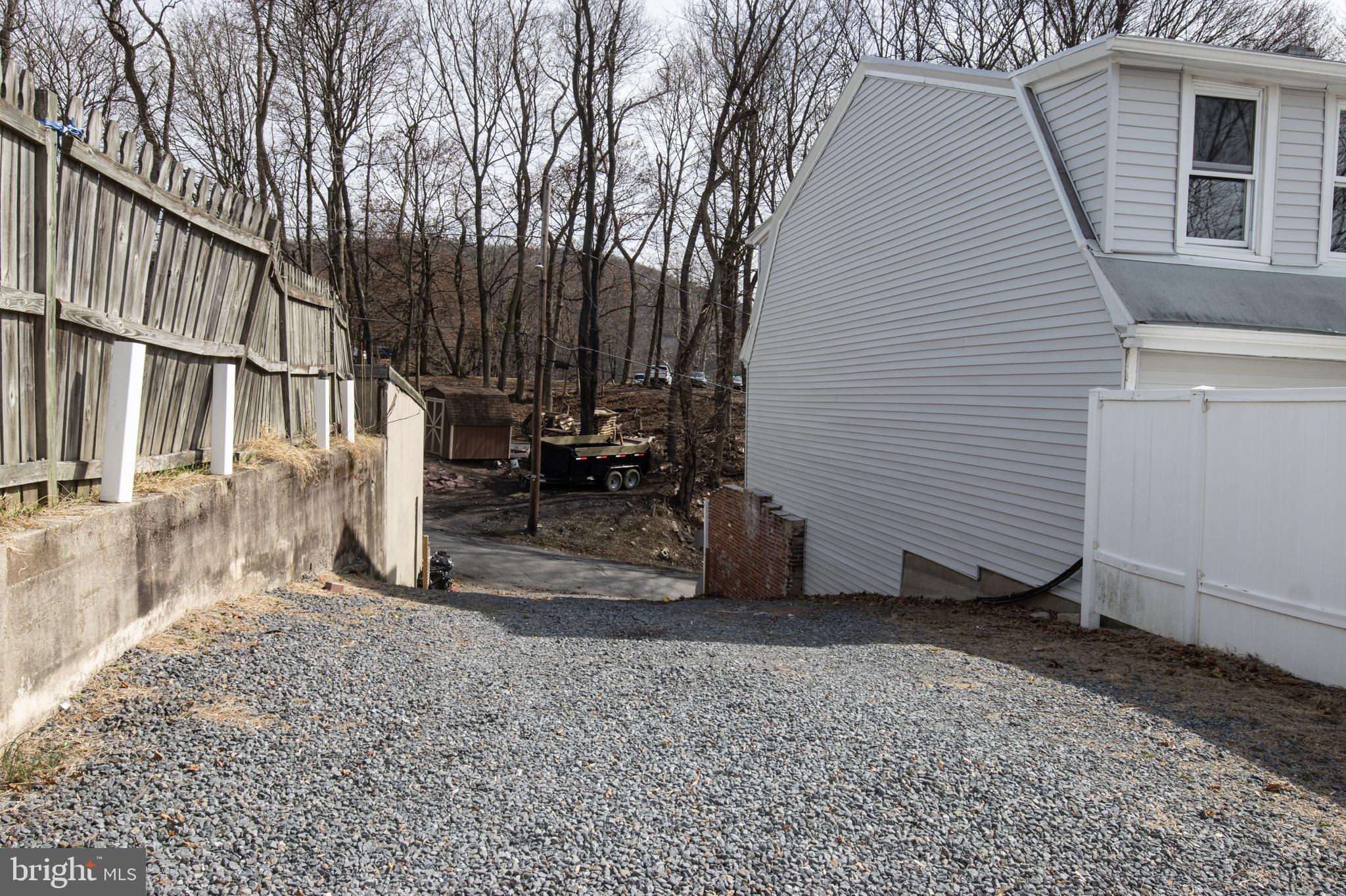 GREENWOOD HILL - Residential Lease