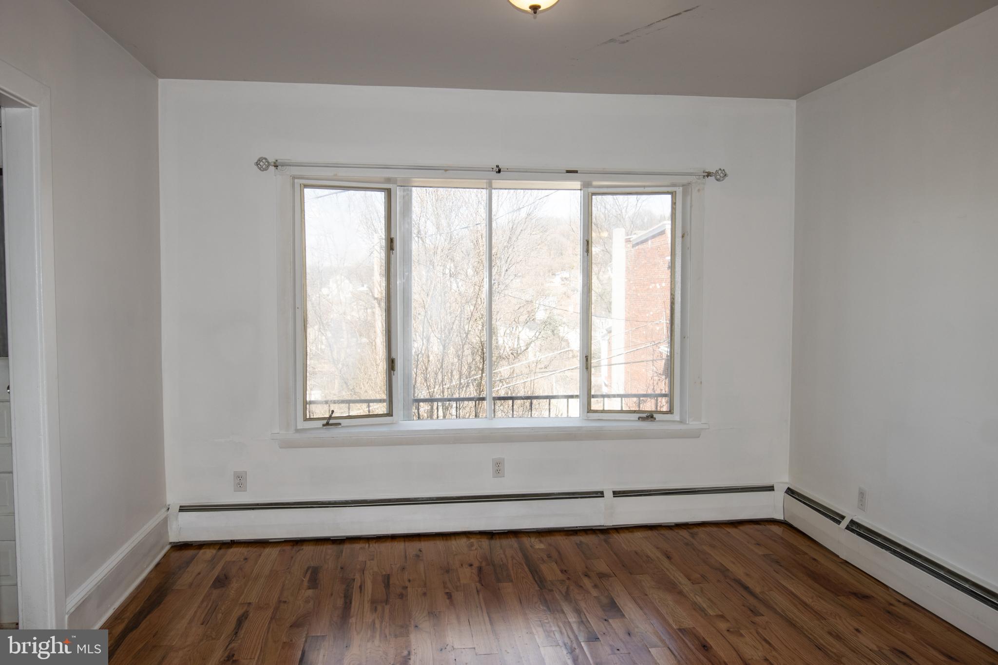 GREENWOOD HILL - Residential Lease