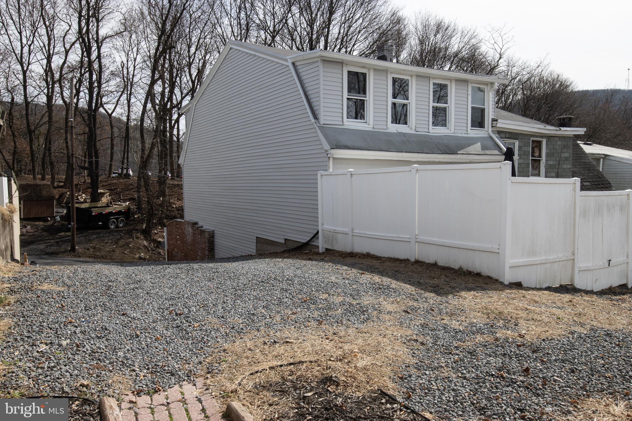 GREENWOOD HILL - Residential Lease