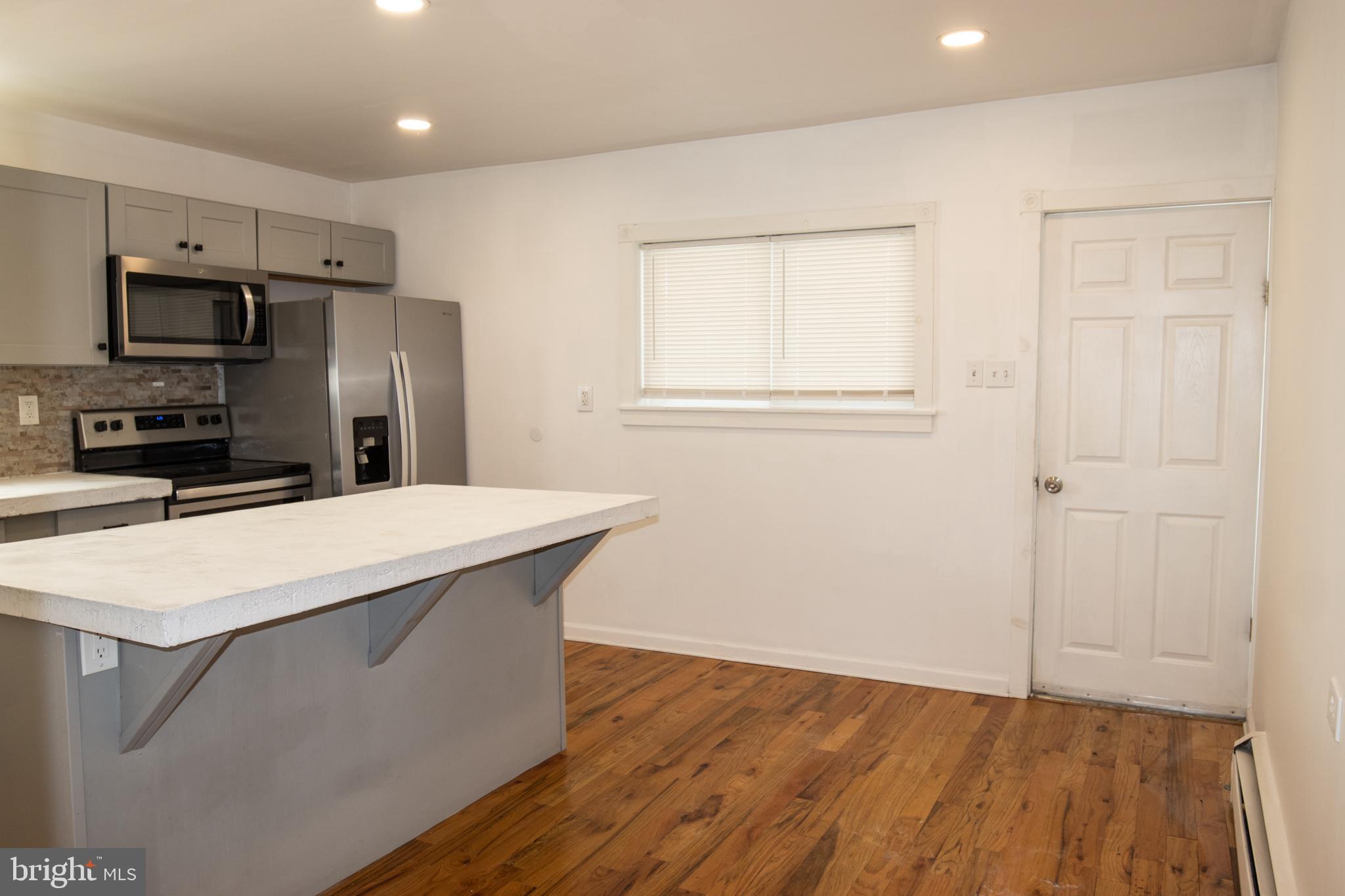 GREENWOOD HILL - Residential Lease