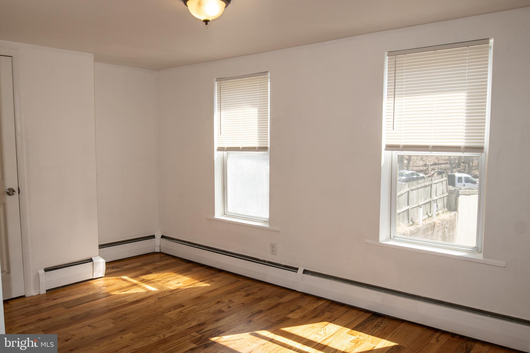 GREENWOOD HILL - Residential Lease