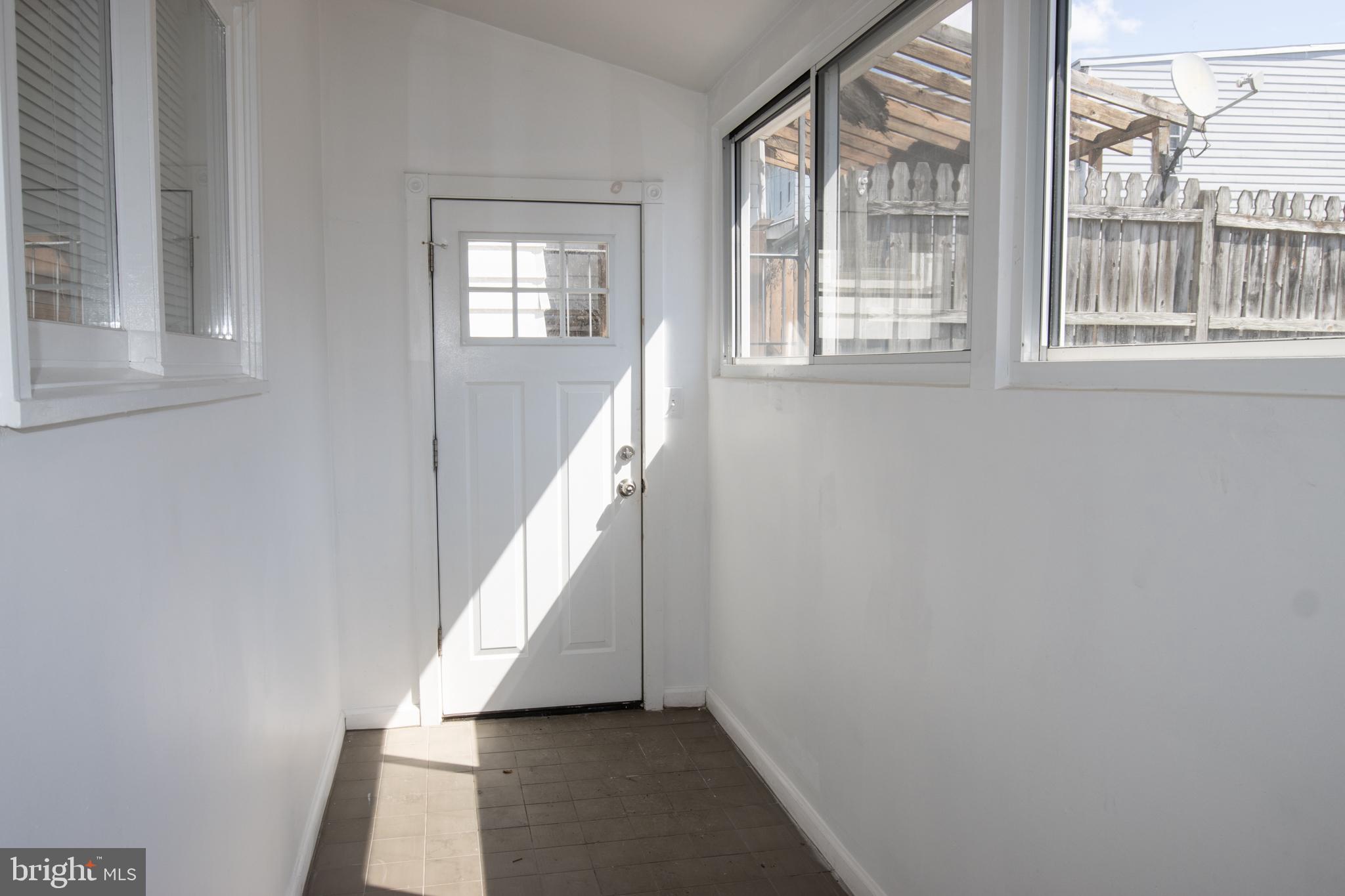 GREENWOOD HILL - Residential Lease