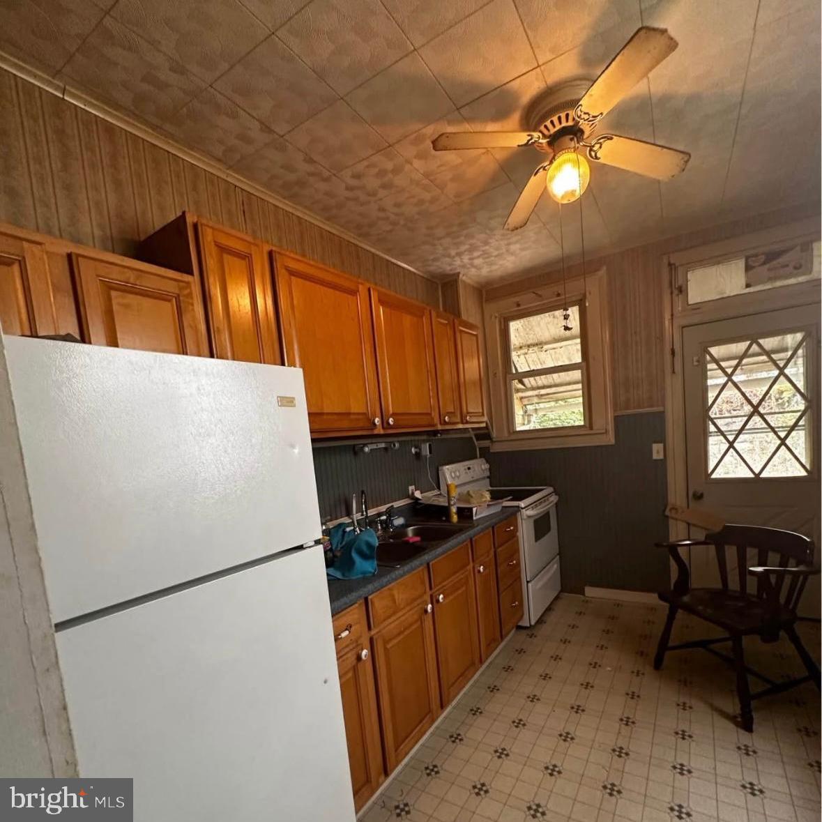 17 N ANTHRACITE STREET