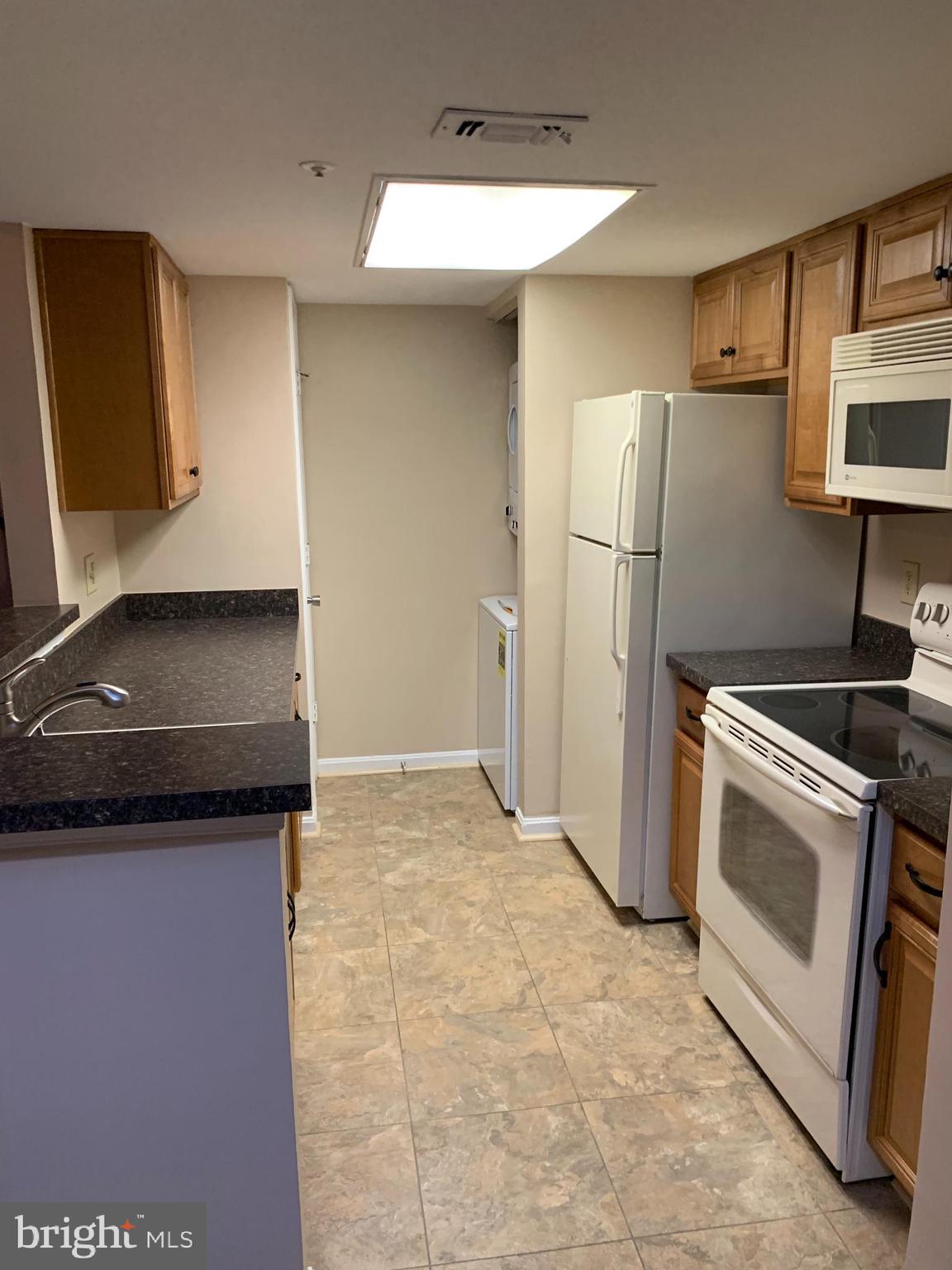 VISTAS AT LAKE ARBOR - Residential