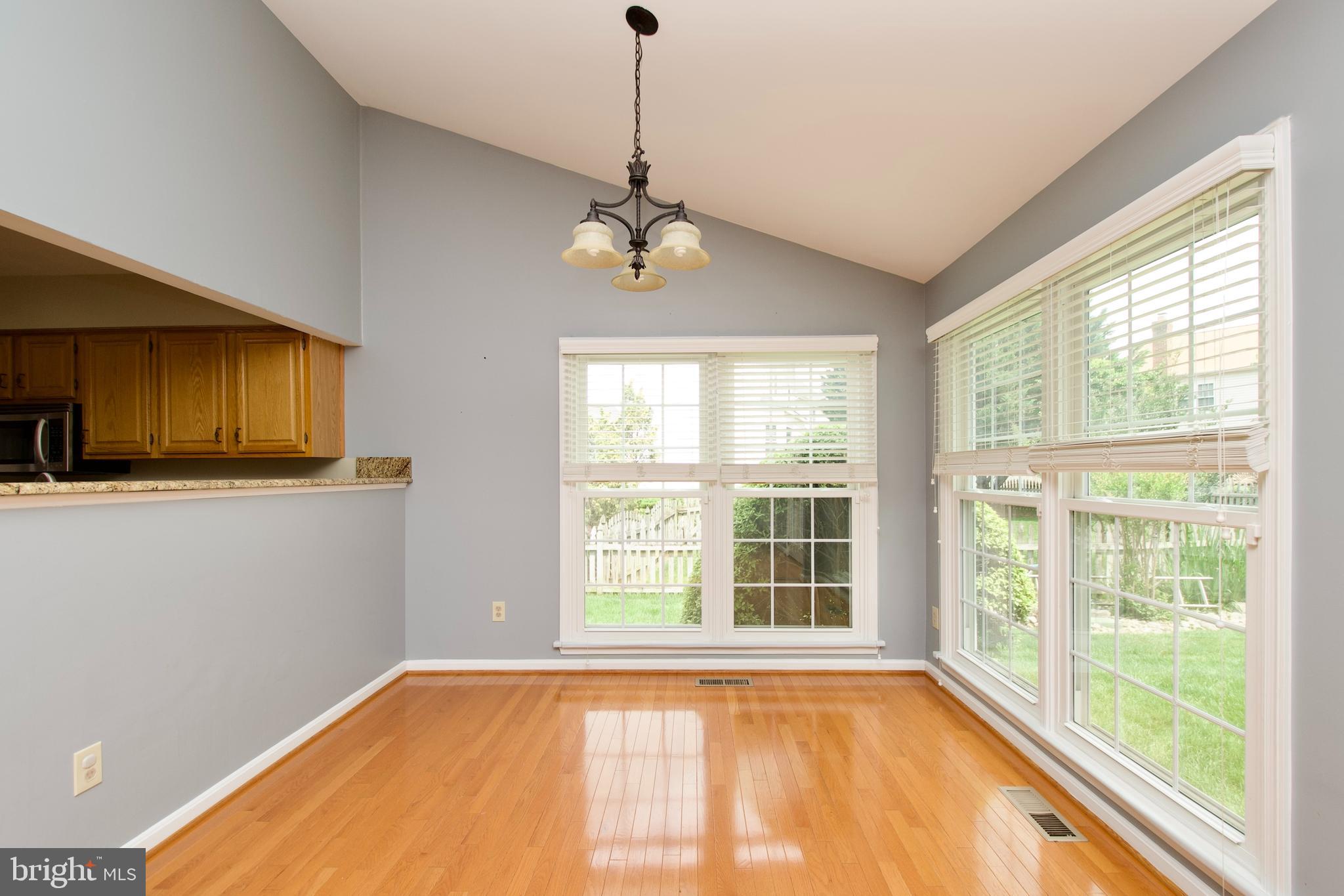 ASHBURN FARM - Residential Lease